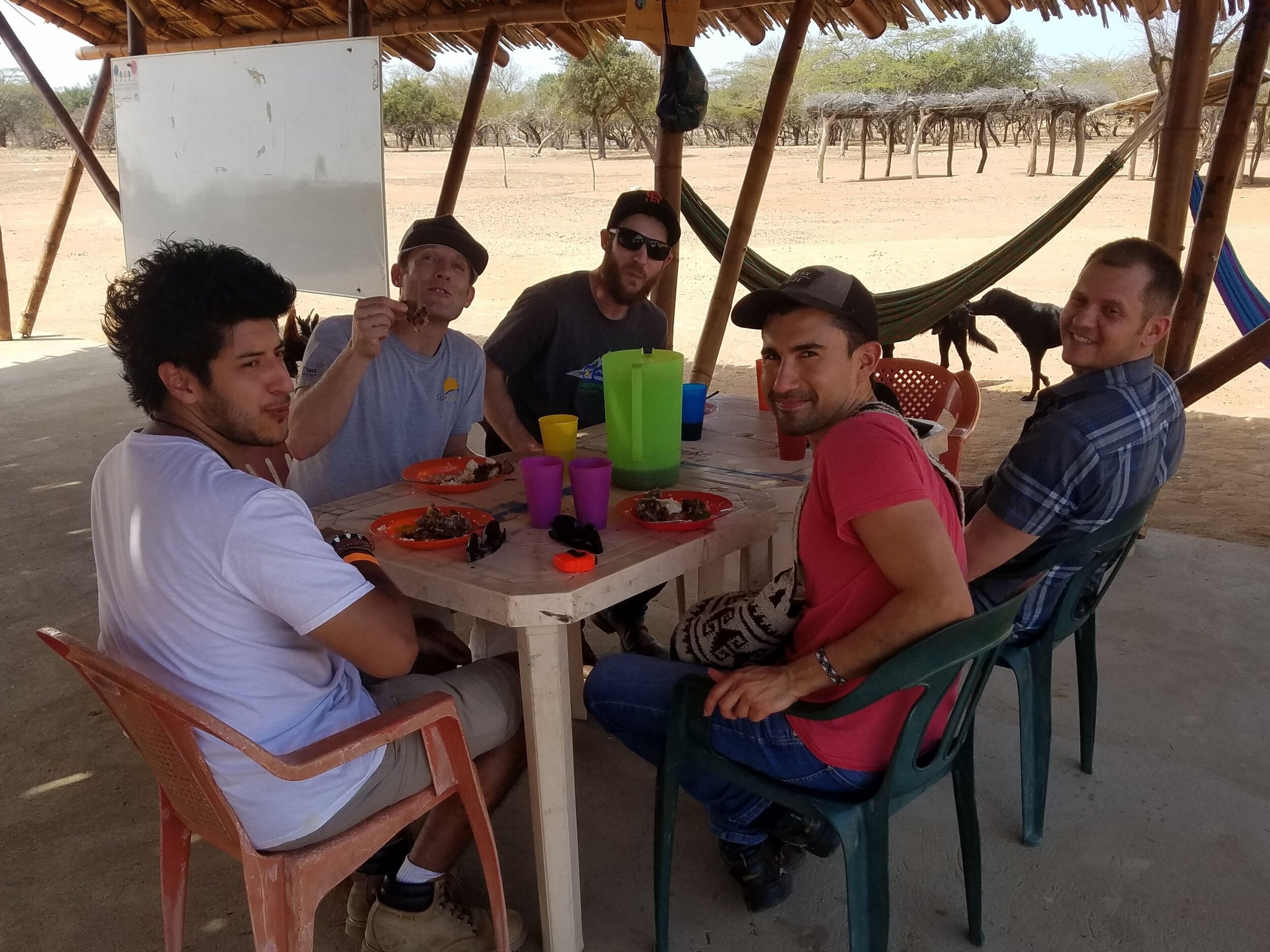 La Guajira eating together.jpg