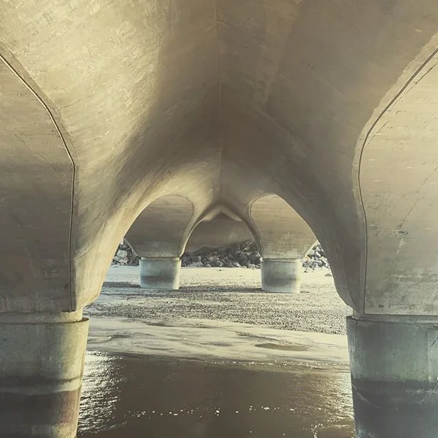 Shapes and architecture in Lajolla #lajolla #torreypines #streetphotography #photography #architecture #ocean #beach #views #shapes #curves #photogenic #capture #family #travel #westcoast #life #happy #lovequotes