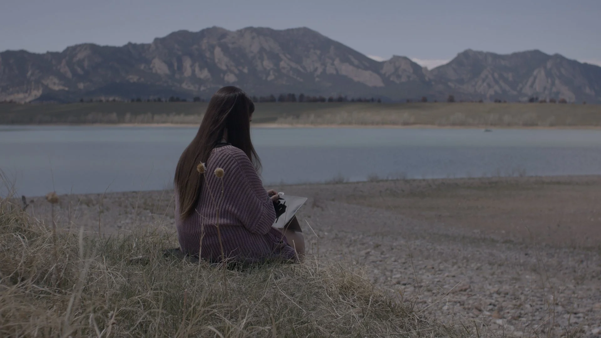 Edit_V05-6 split.00_00_00_00.Still003.jpg