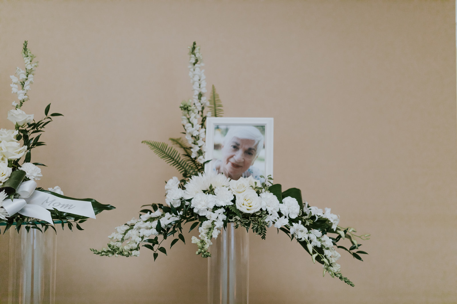 Pearlescent Portrait Pedestal Arrangement