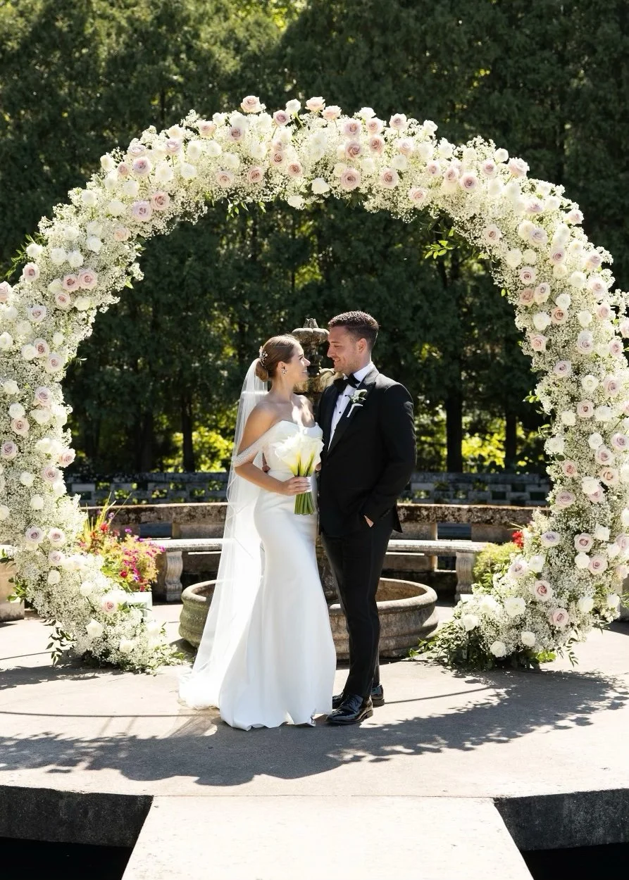 Baby's breath and rose circular arch by WS Floral.jpeg