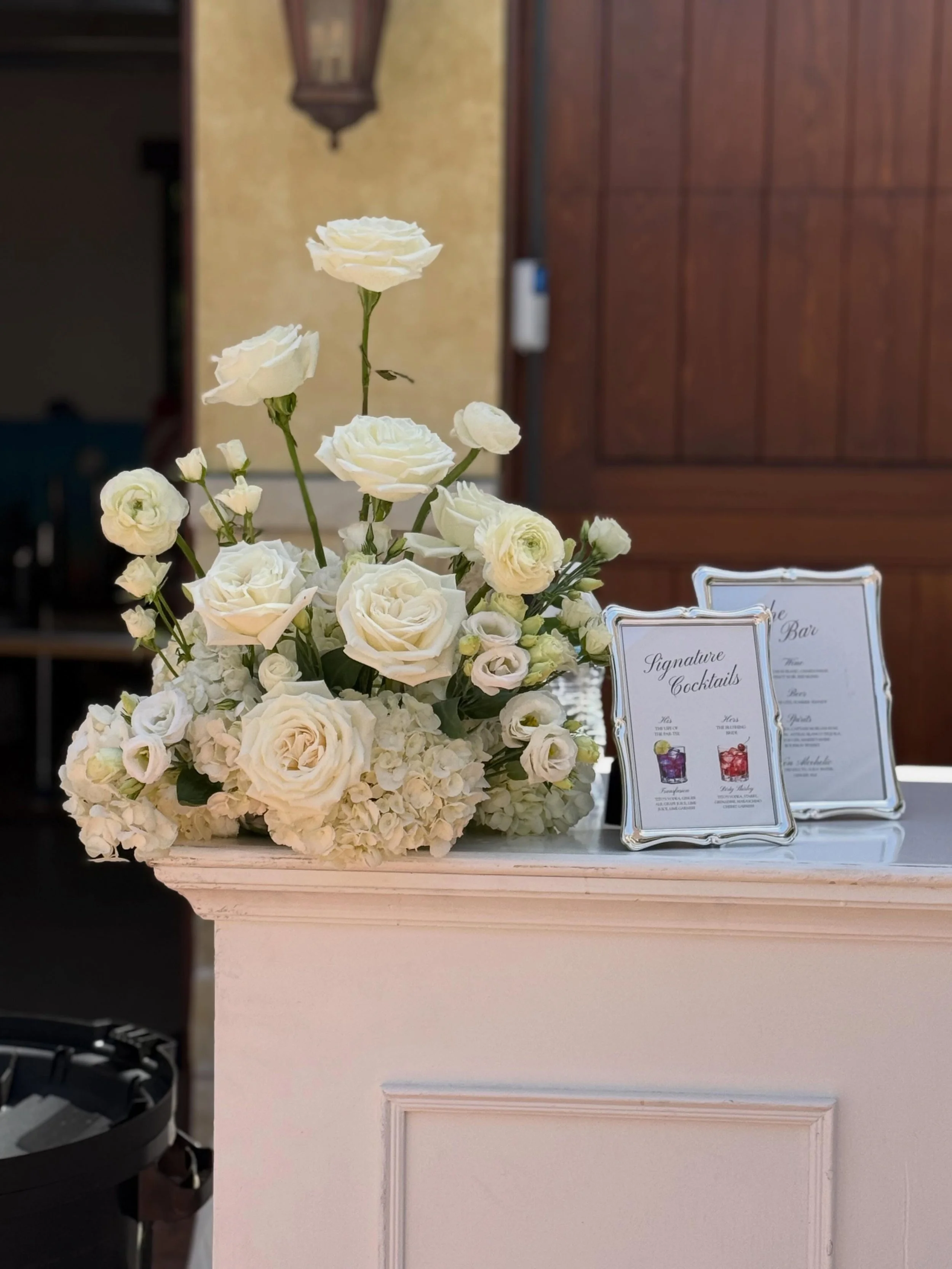 Love this bar arrangement from last Saturday&rsquo;s wedding at a private home in Holland, Michigan.