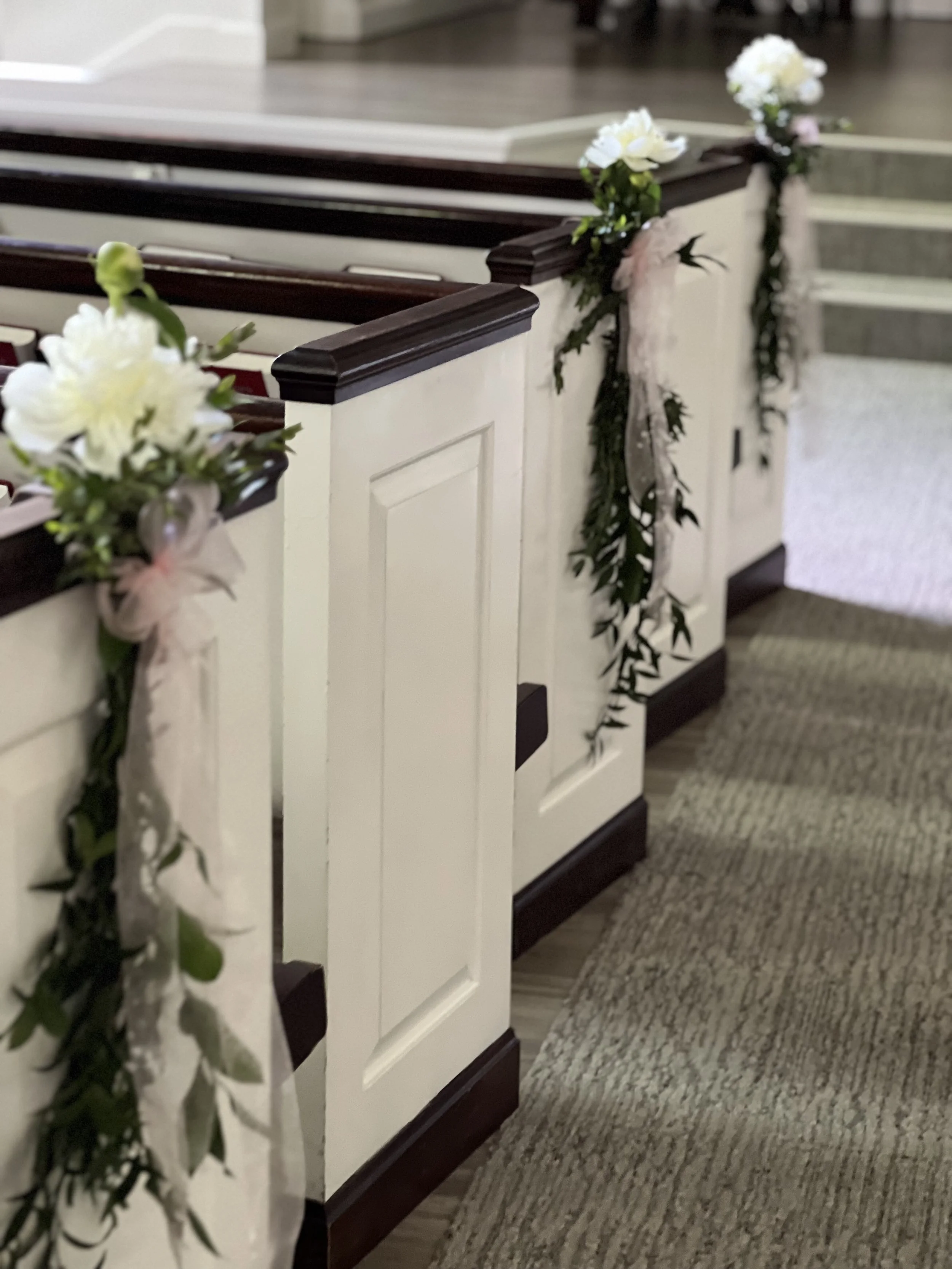 Aisle decor by WS Floral.jpeg