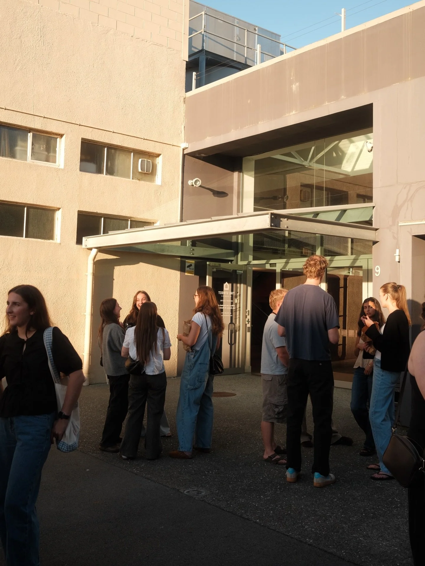 Come to church at 5pm! Bring something to share for pot luck dinner afterwards 🥣🌿