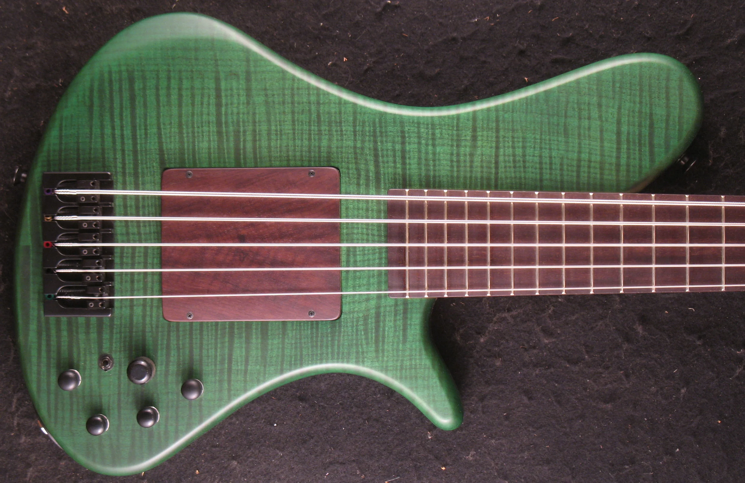 Elf 5 green flame closeup.jpg