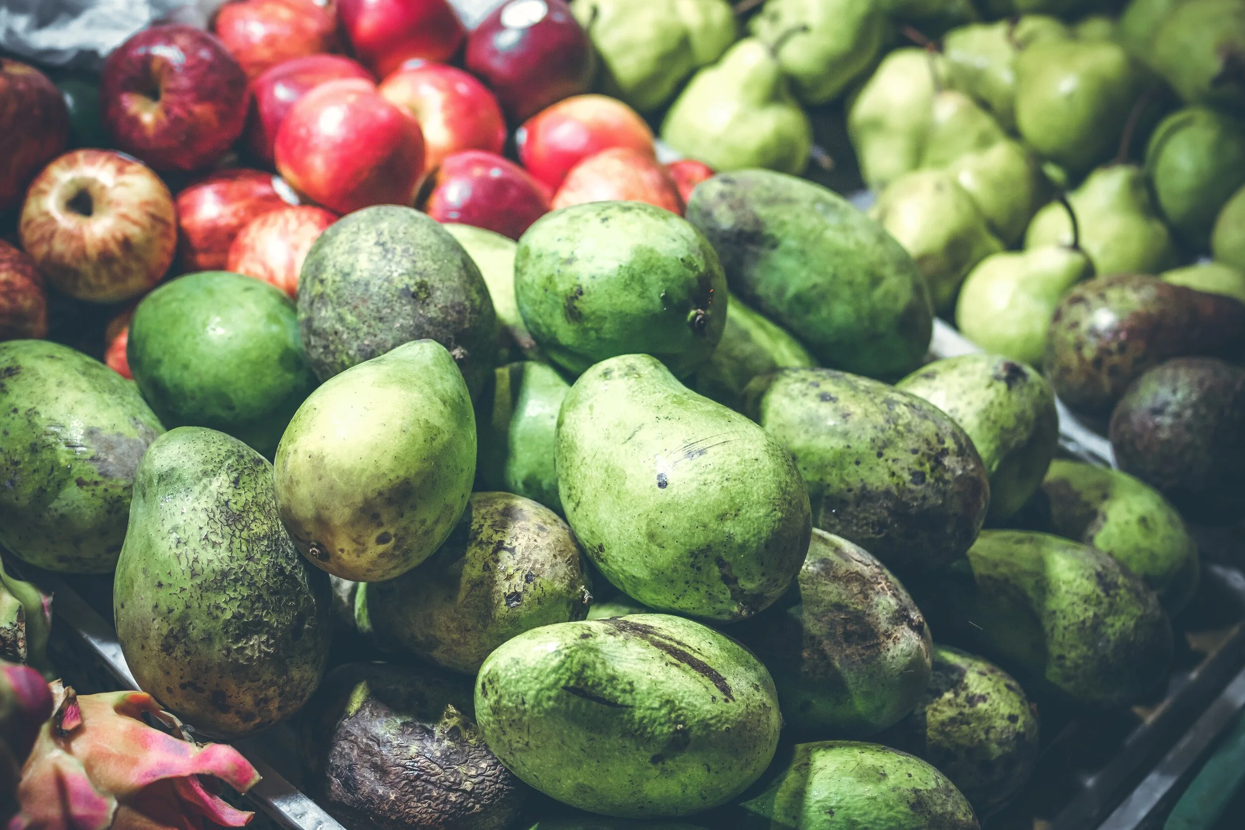 apples-background-color-1253193.jpg