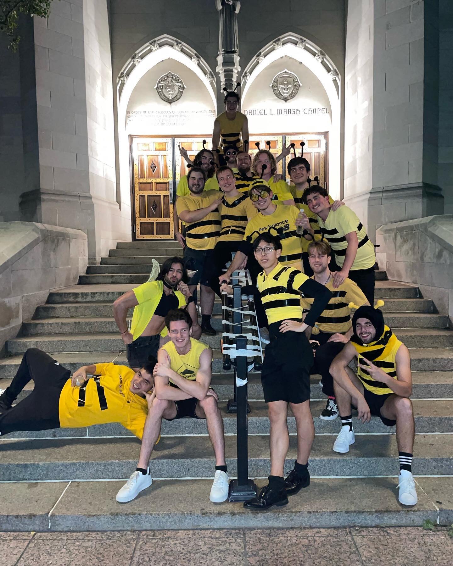 THANK U @buauralfixation FOR A GREAT SHOW TONIGHT!! If you&rsquo;re not too buzzed off after tonight&rsquo;s performance we have another one TOMORROW at 7PM🥳🥳!!! Bee there.🐝🍯