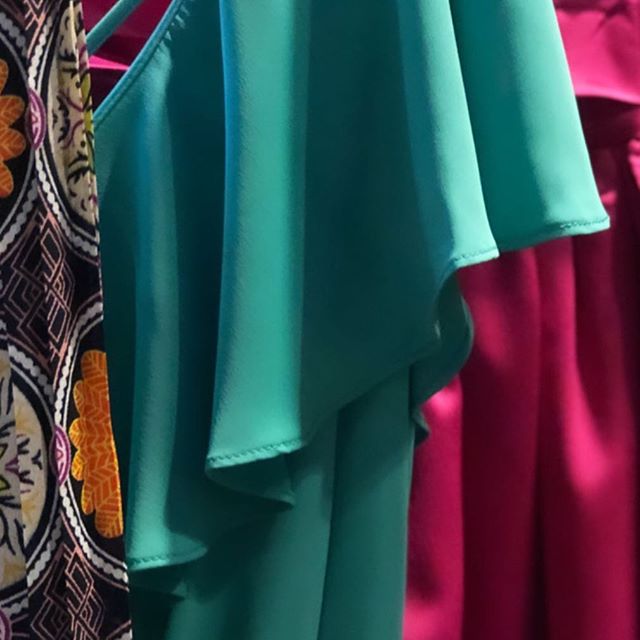 Spring is going to be all about... COLOR! We are so excited for all the beautiful, bright bold color and patters! Coming soon dolls! xoxo 
#spring2019 #boldandbright #color  #ss2019