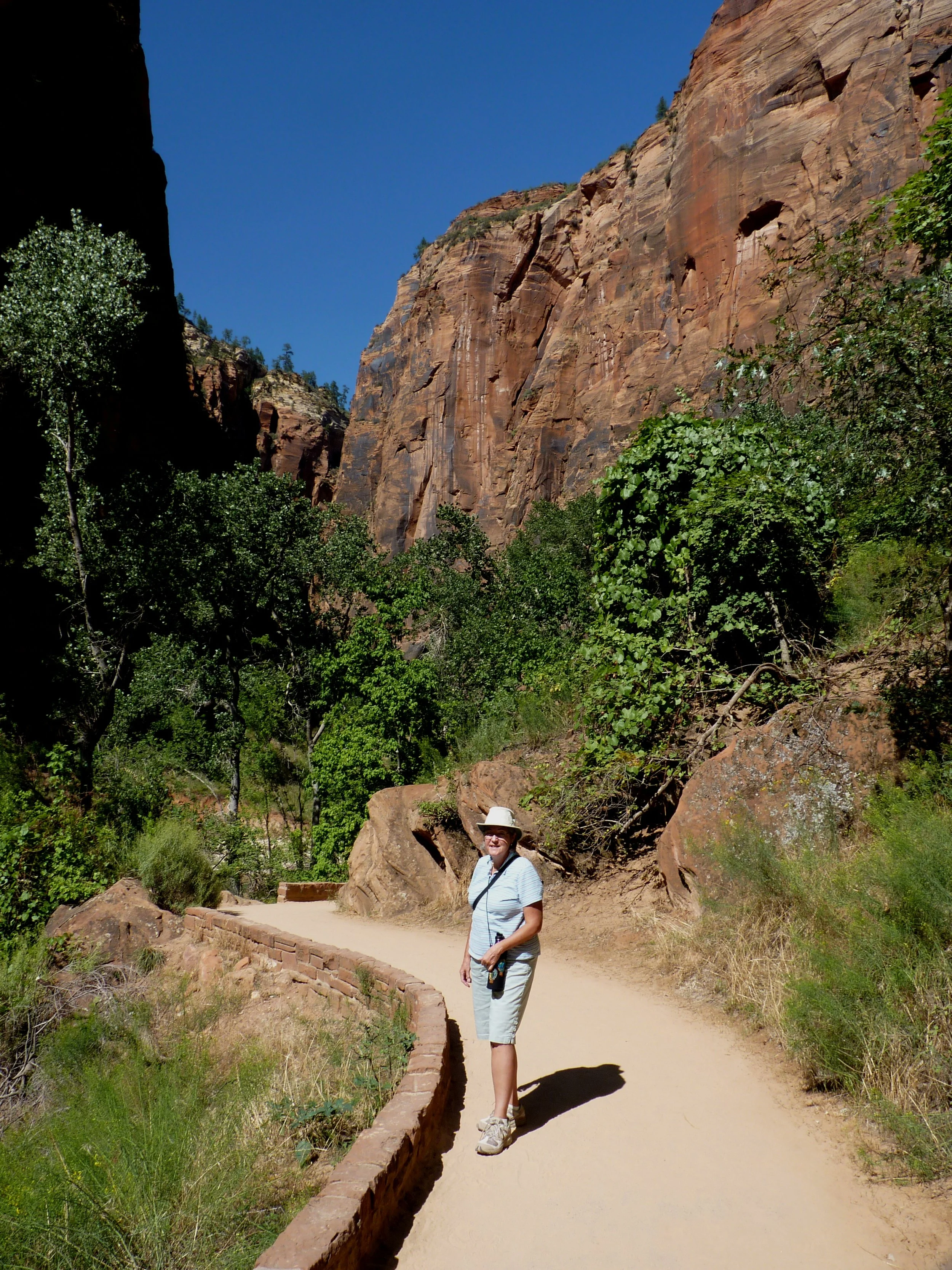  Now we hike to the Narrows 