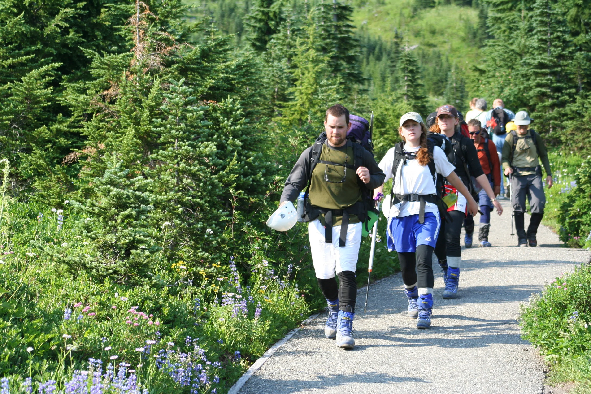  Mountain hikers returning 