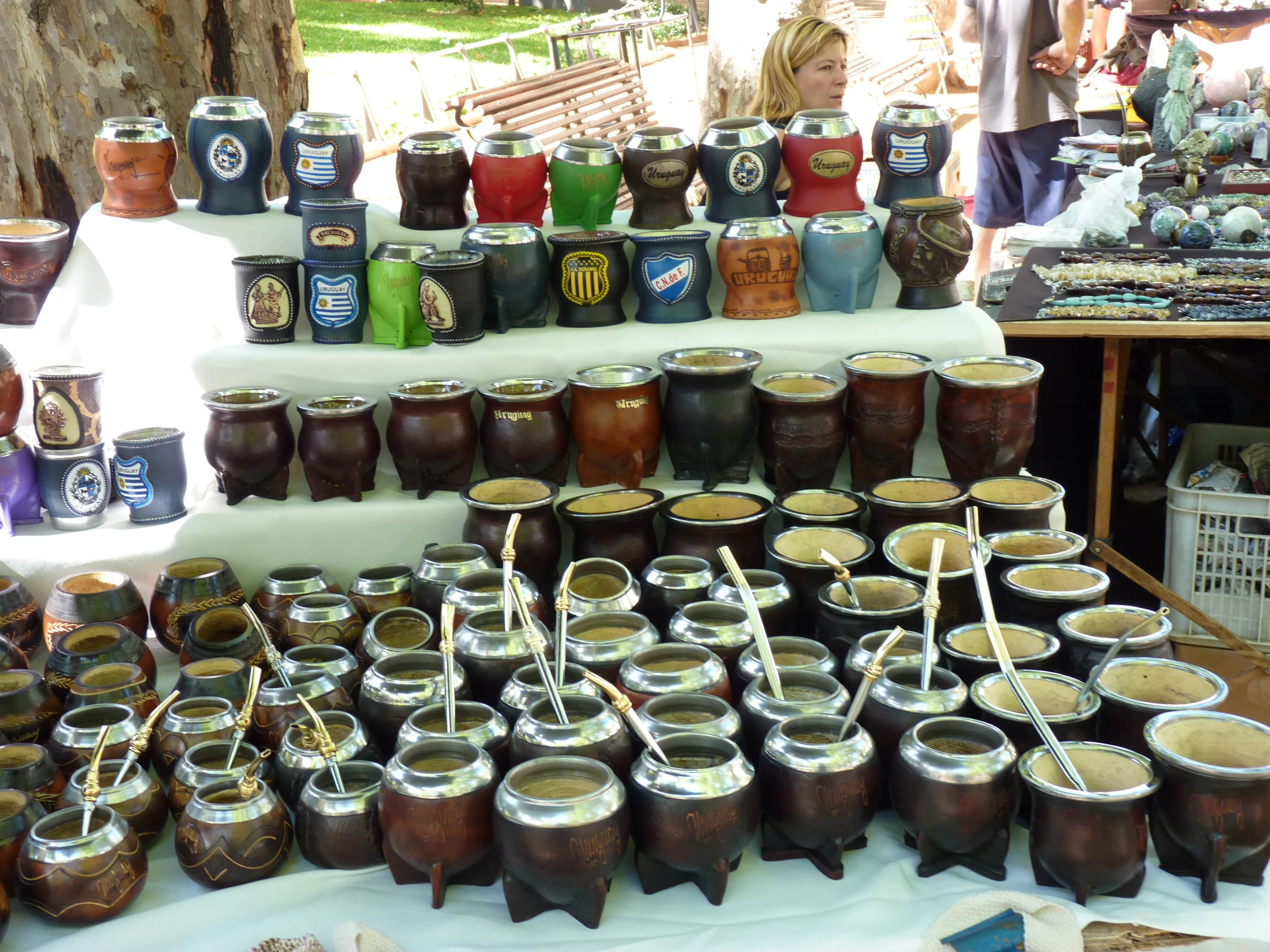  Mate Cups and Thermos Bottles 