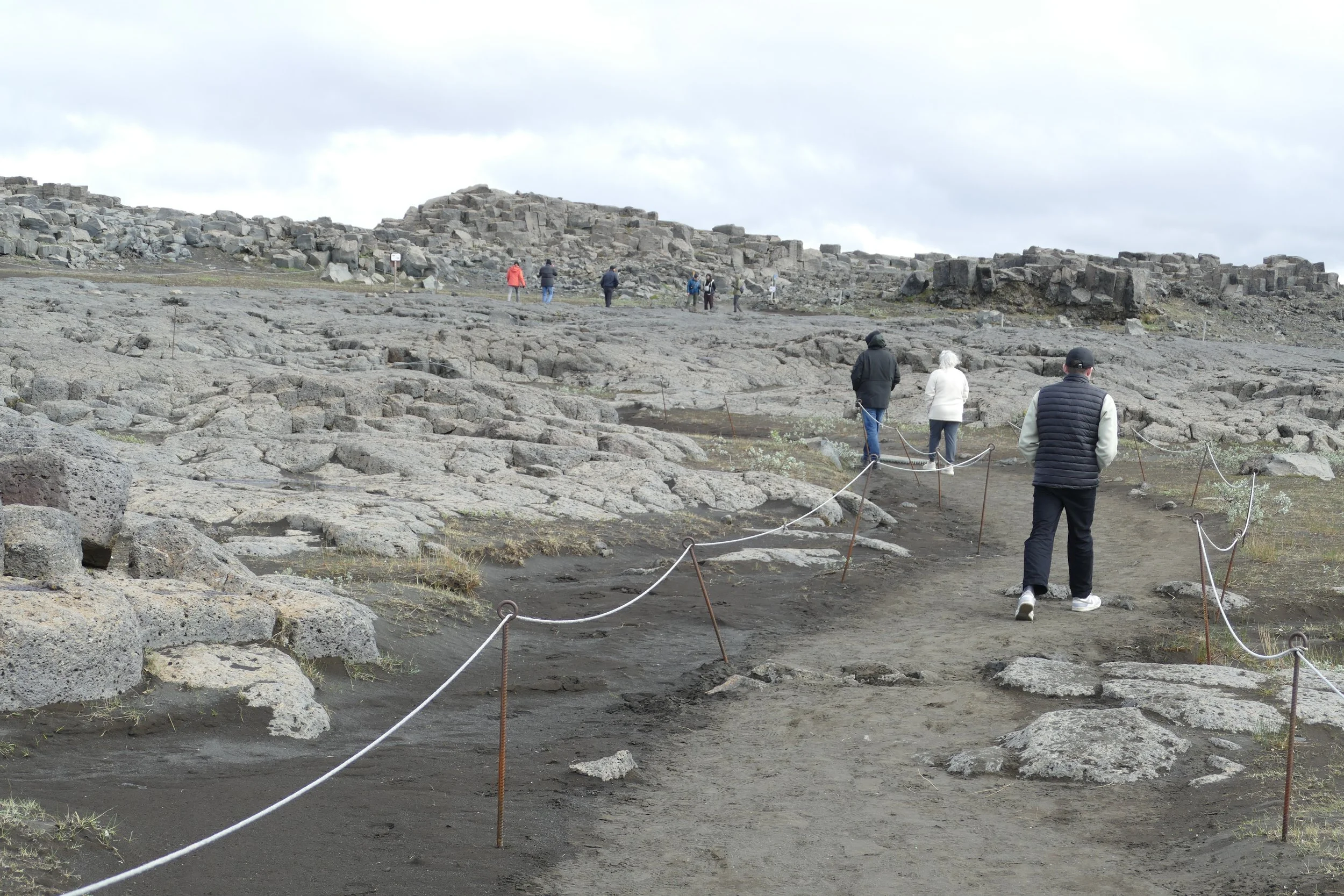  Trail to Dettifoss 