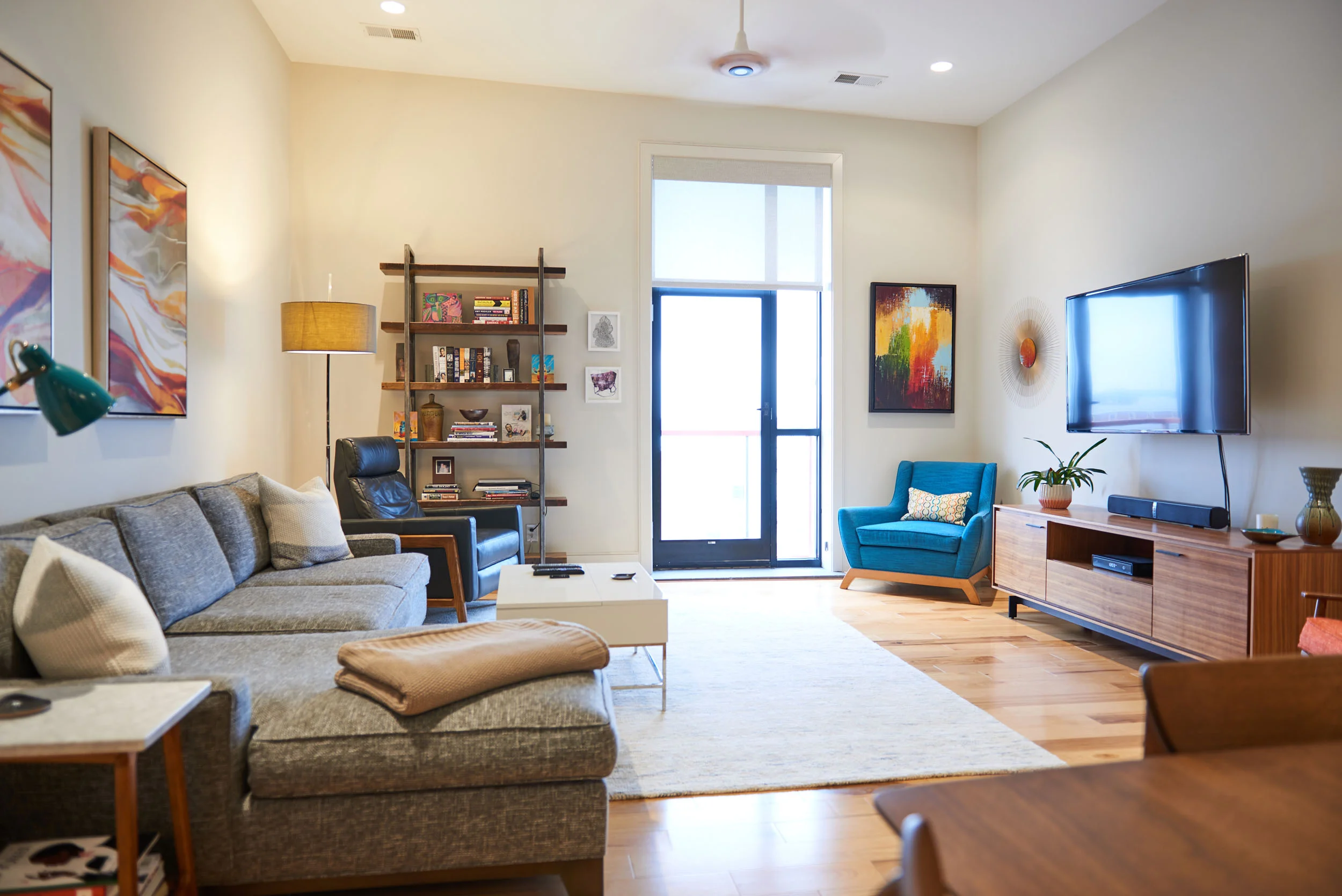 415 e Market St Unit 403 (01).jpg