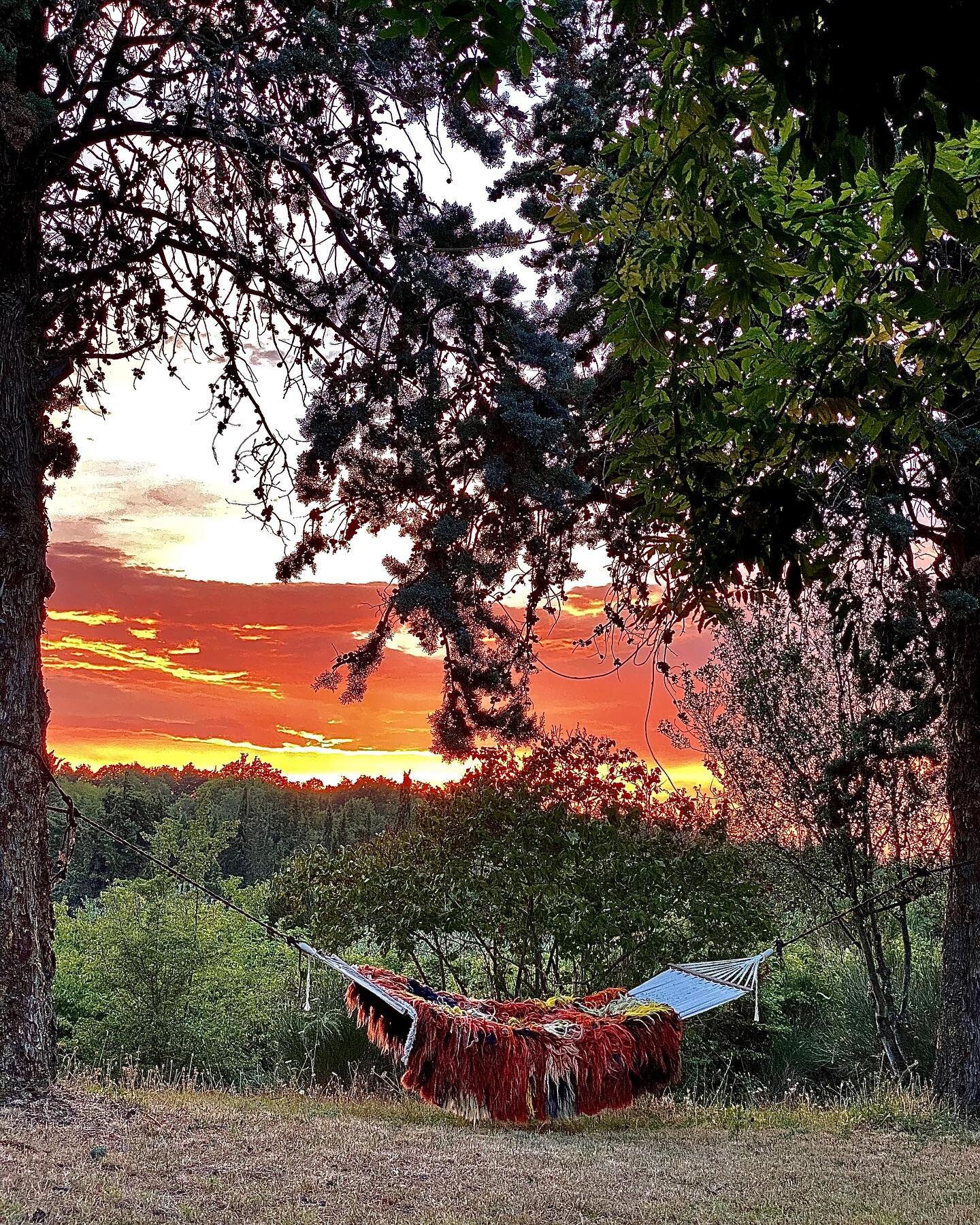 Sunset in summer  Il Poggio, Tuscany  #iphonography #larosacaninafirenze #lrcf #tuscany #livestyle #experience