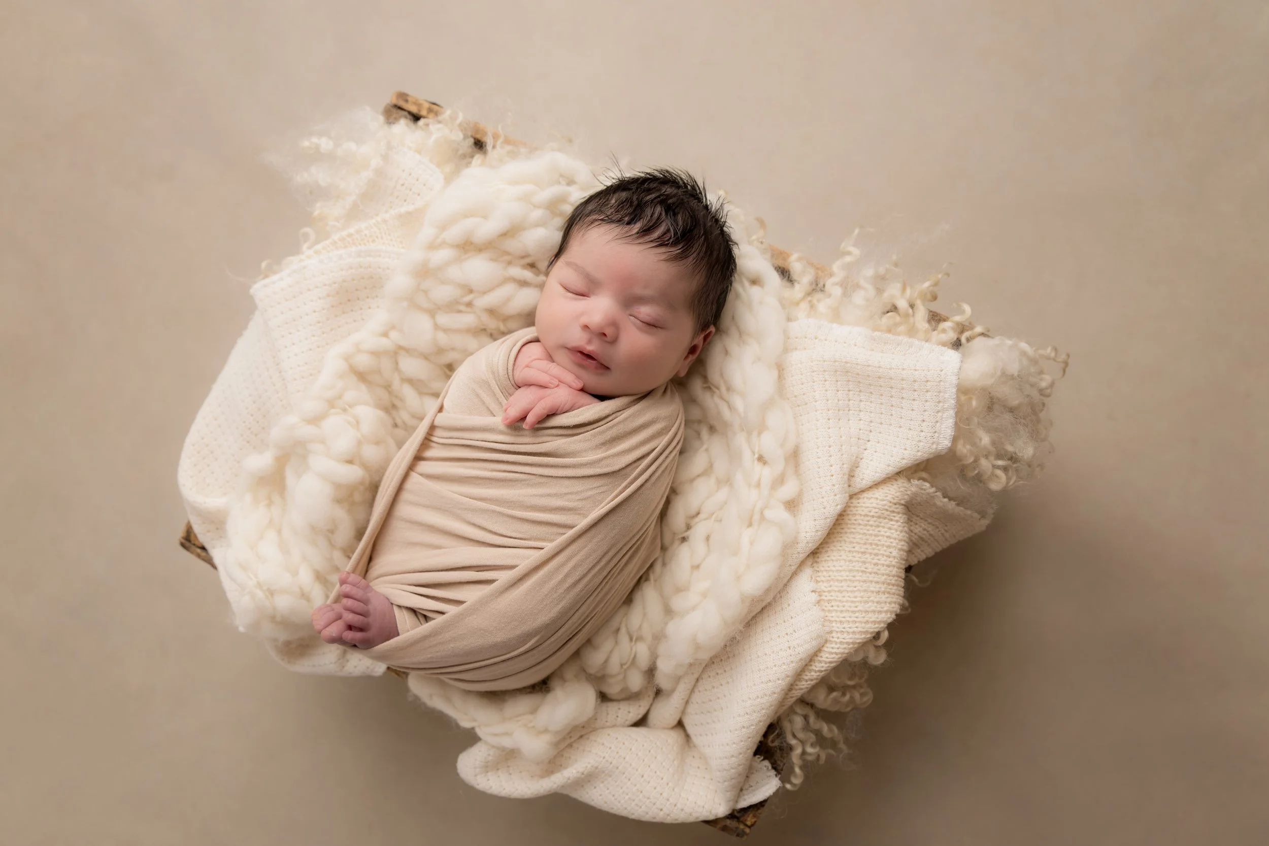 creamy tone newborn cambridgeshire photoshoot