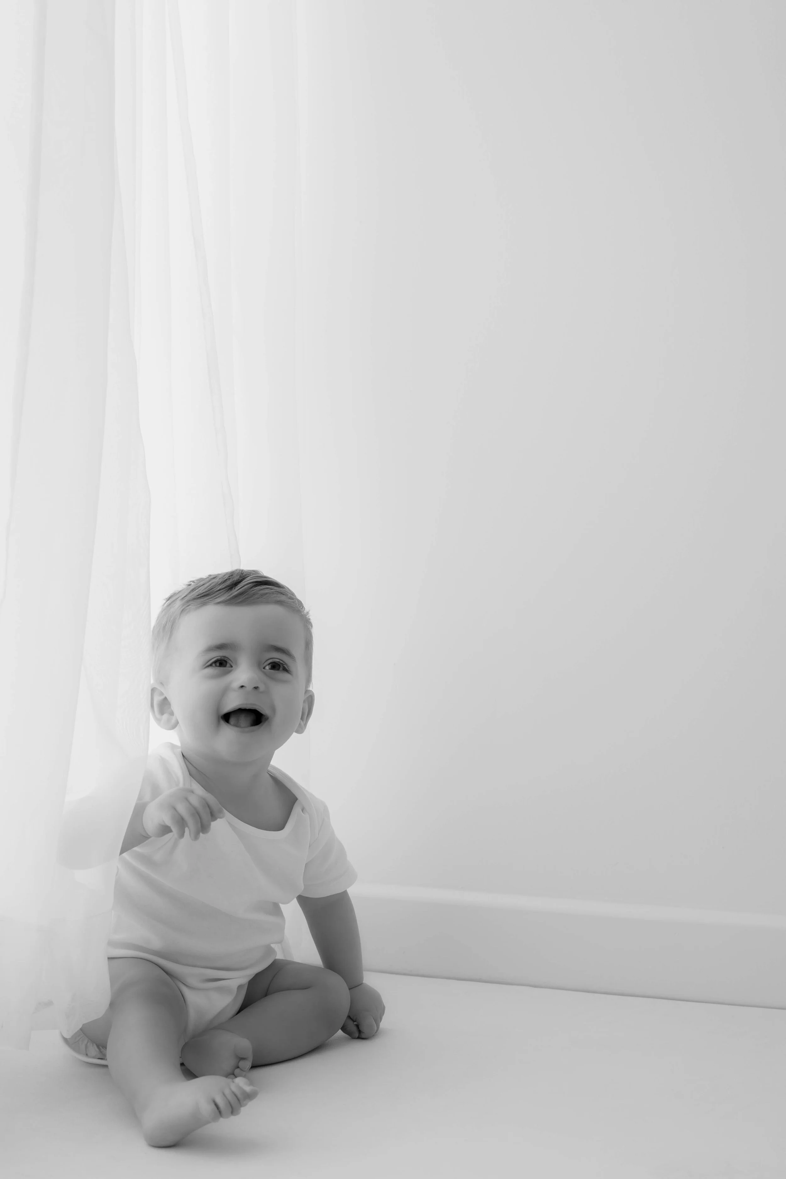 black/white photoshoot older baby