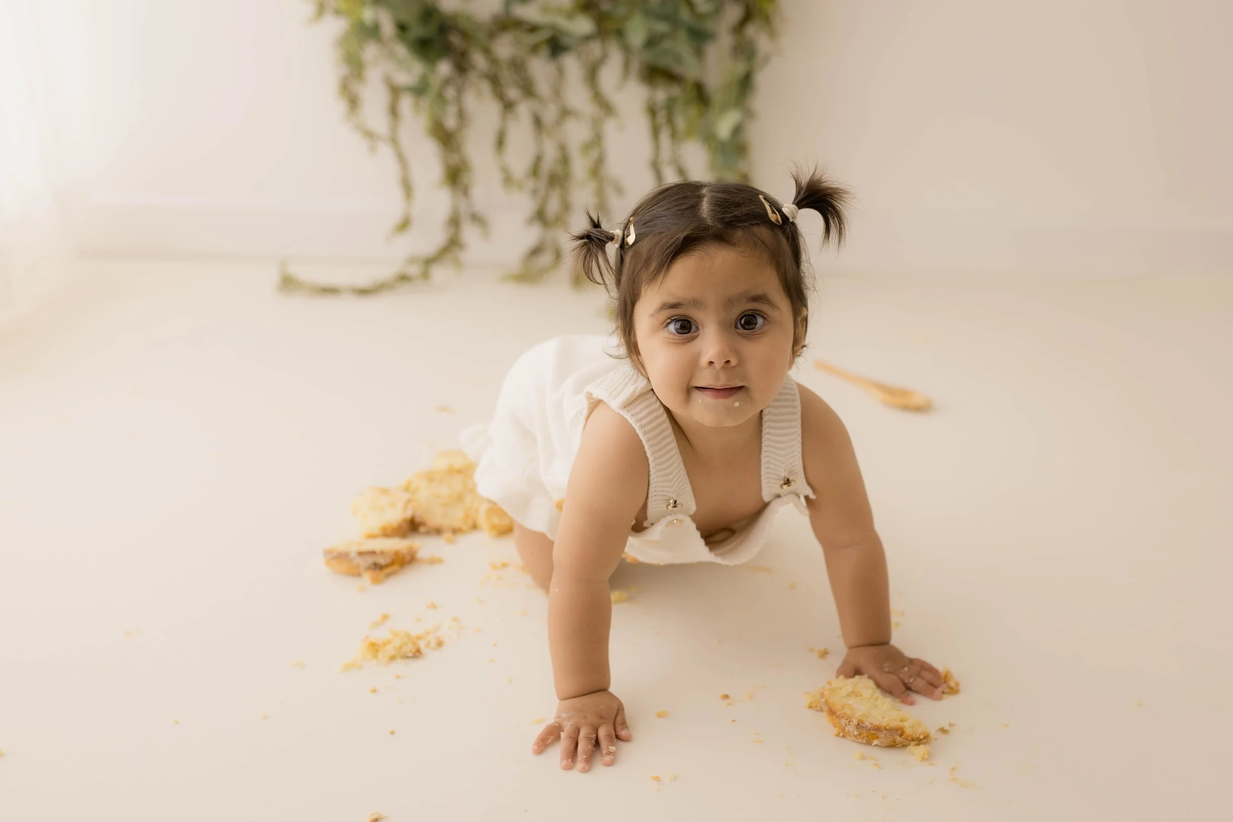 cake smash foilage set up biggleswade