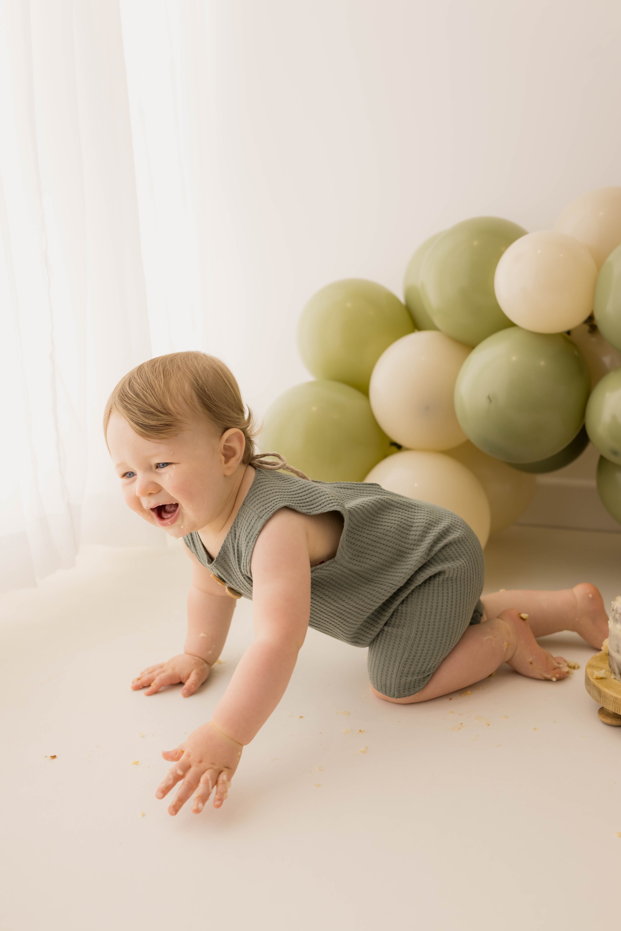 laughing baby cake smash biggleswade