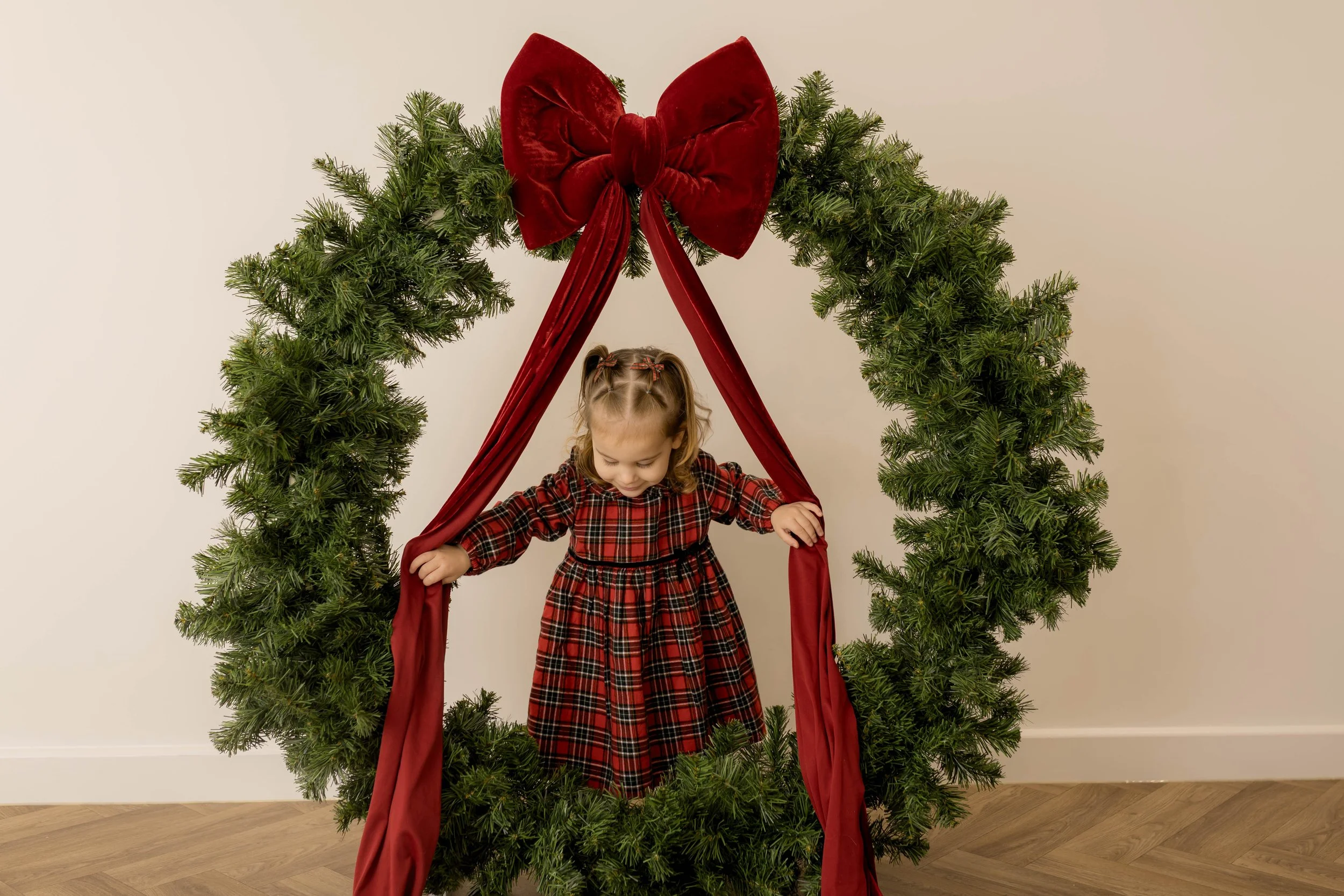AvieMae-XmasMini-6865 copy.jpg
