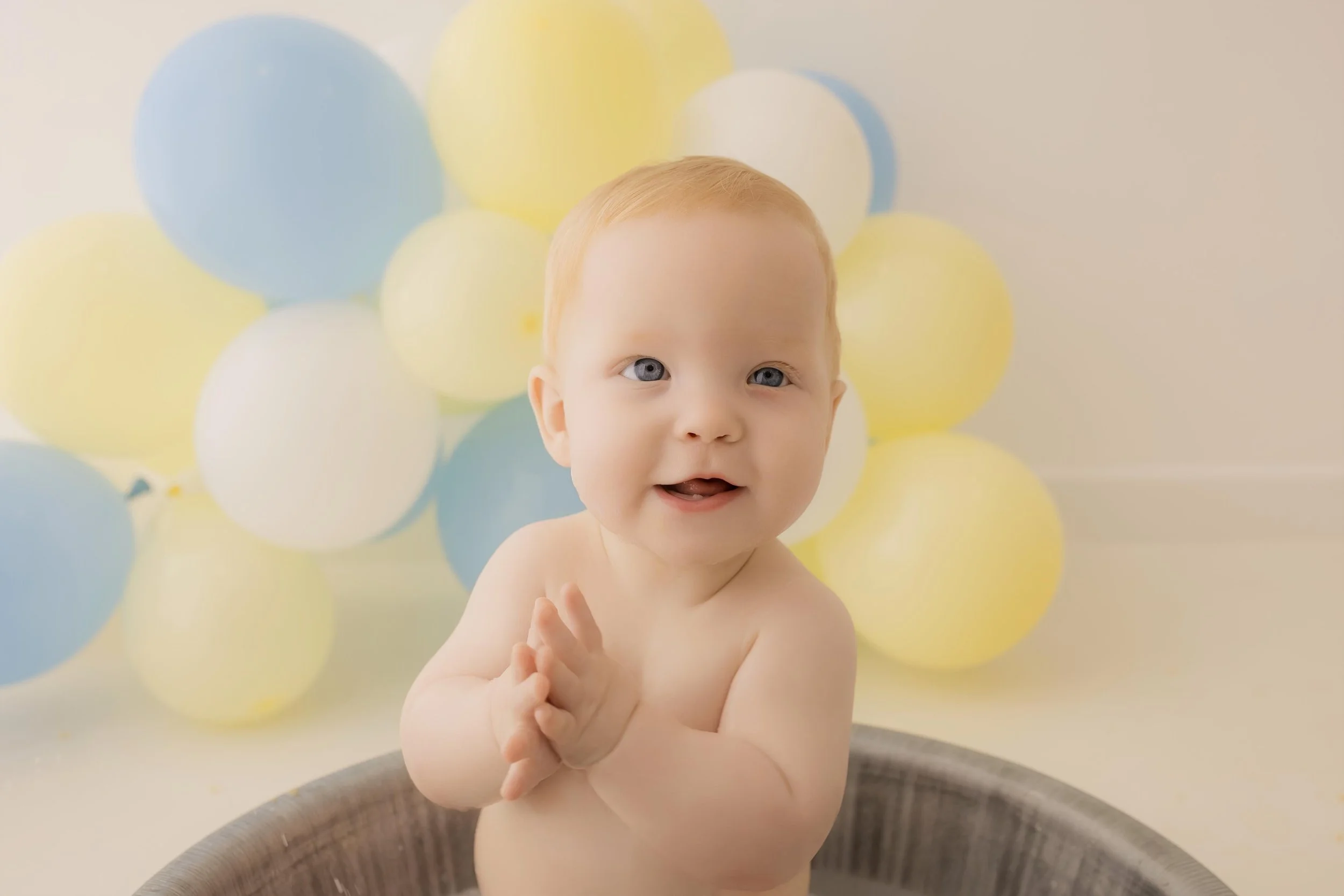 splash part of cake smash session bedfordshire photographer