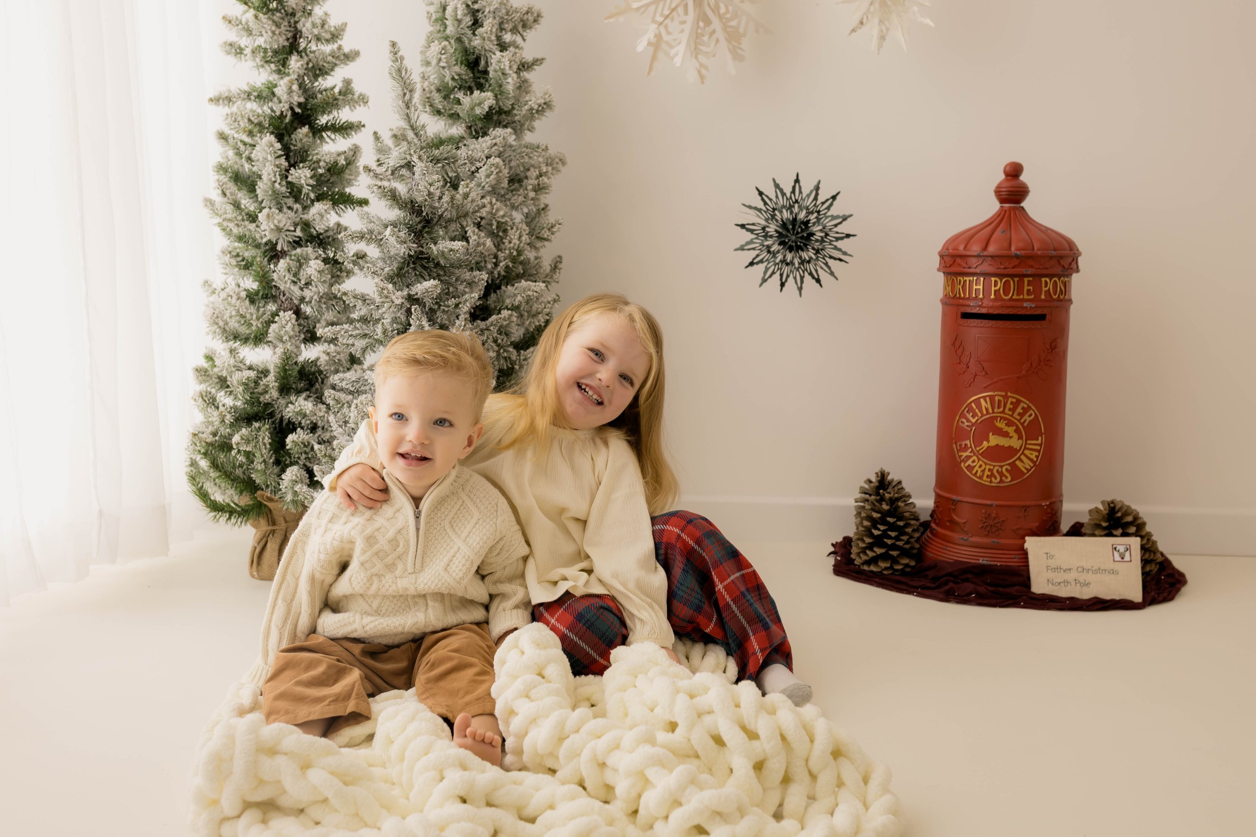 what to wear for your christmas mini session 2026