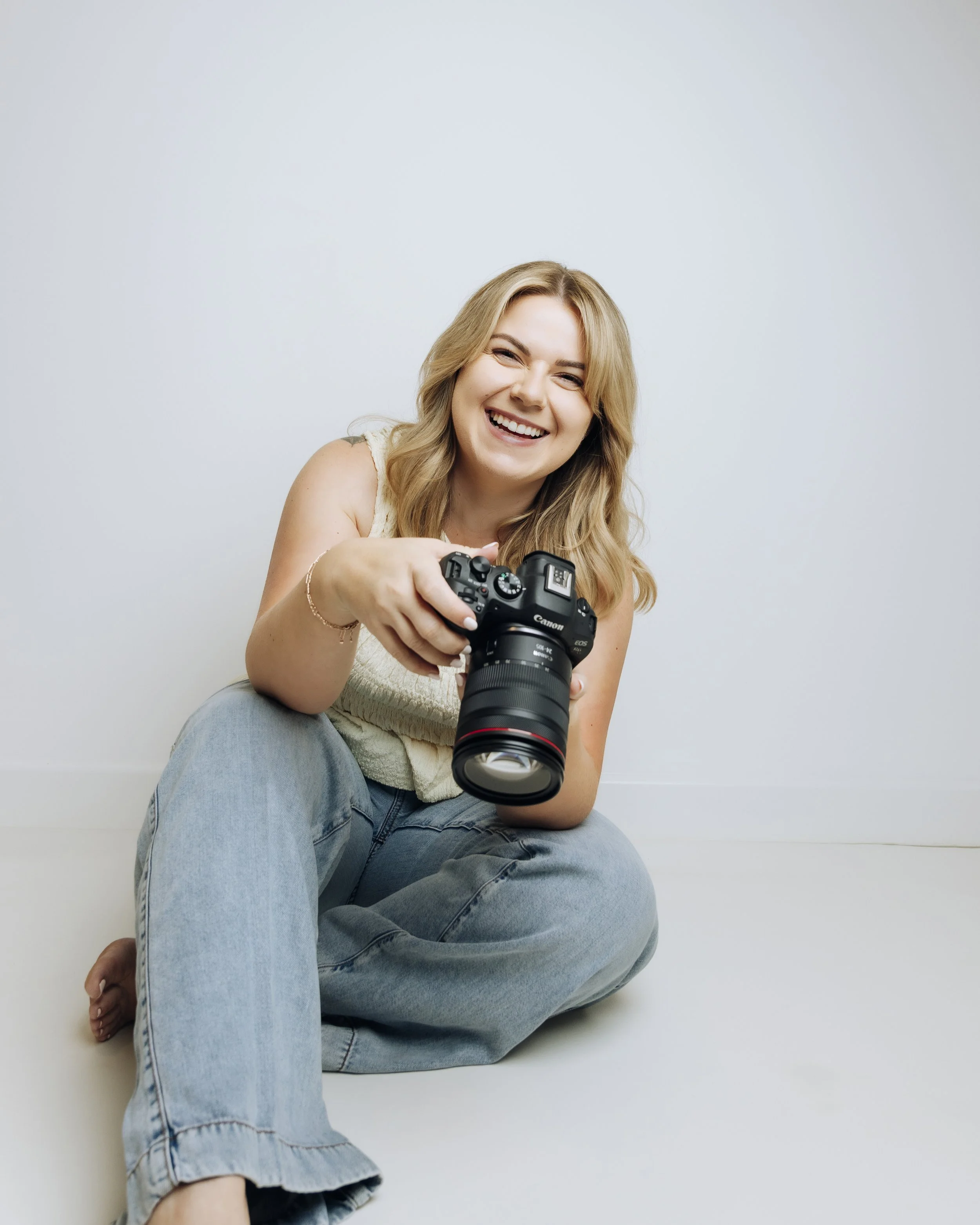 cake smash photographer biggleswade phoebe berridge