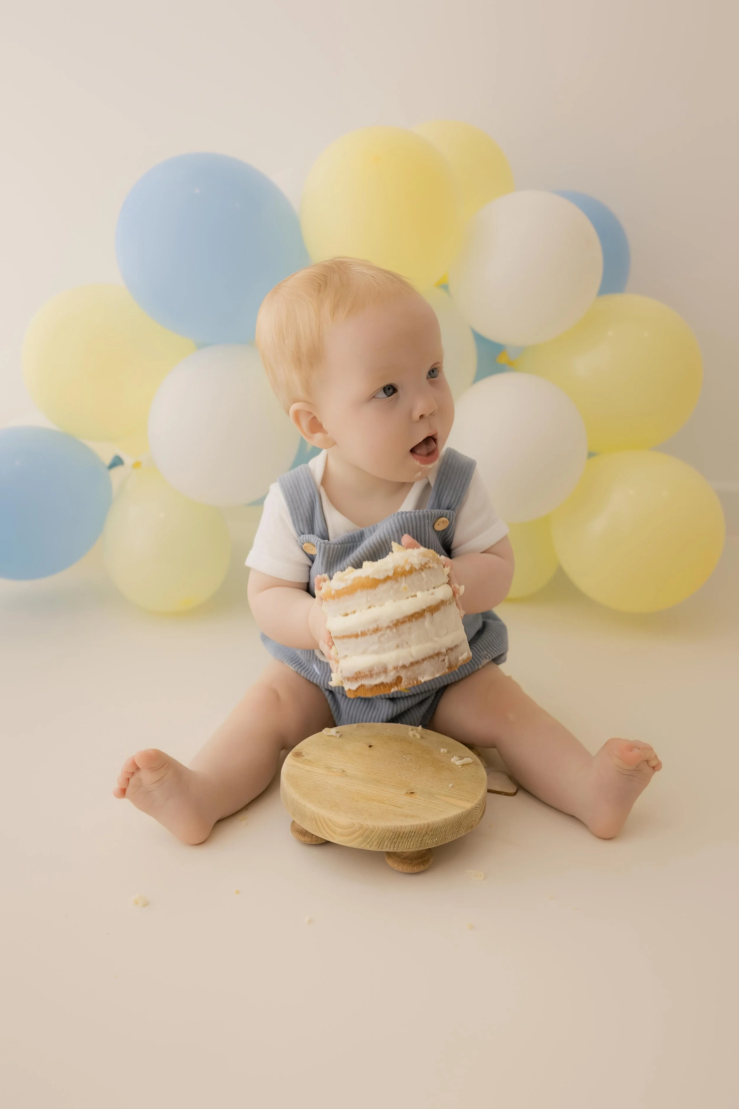 Cake smash portraits in Bedfordshire studio