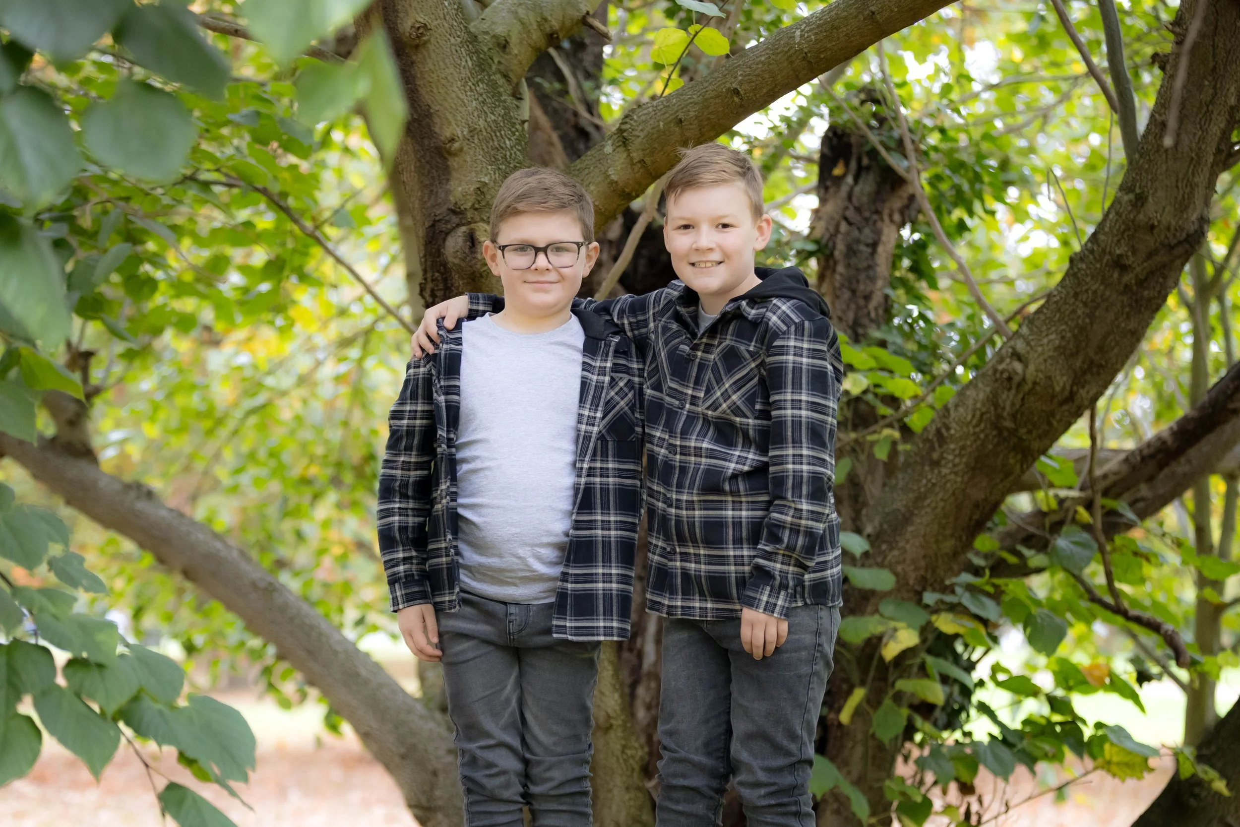 sibling photoshoot bedfordshire family photographer