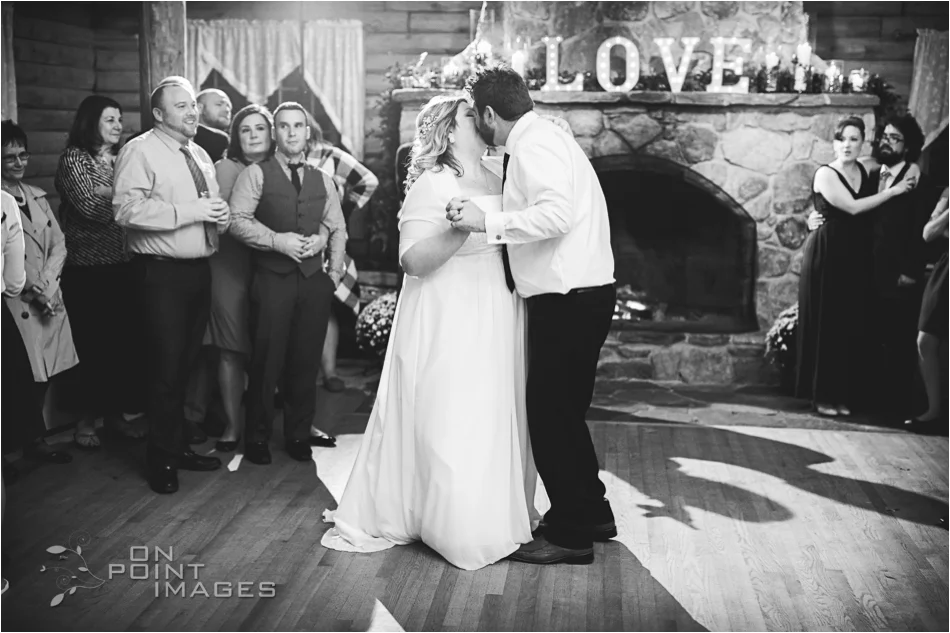 wickham-park-fall-autumn-wedding-photographs-48.jpg