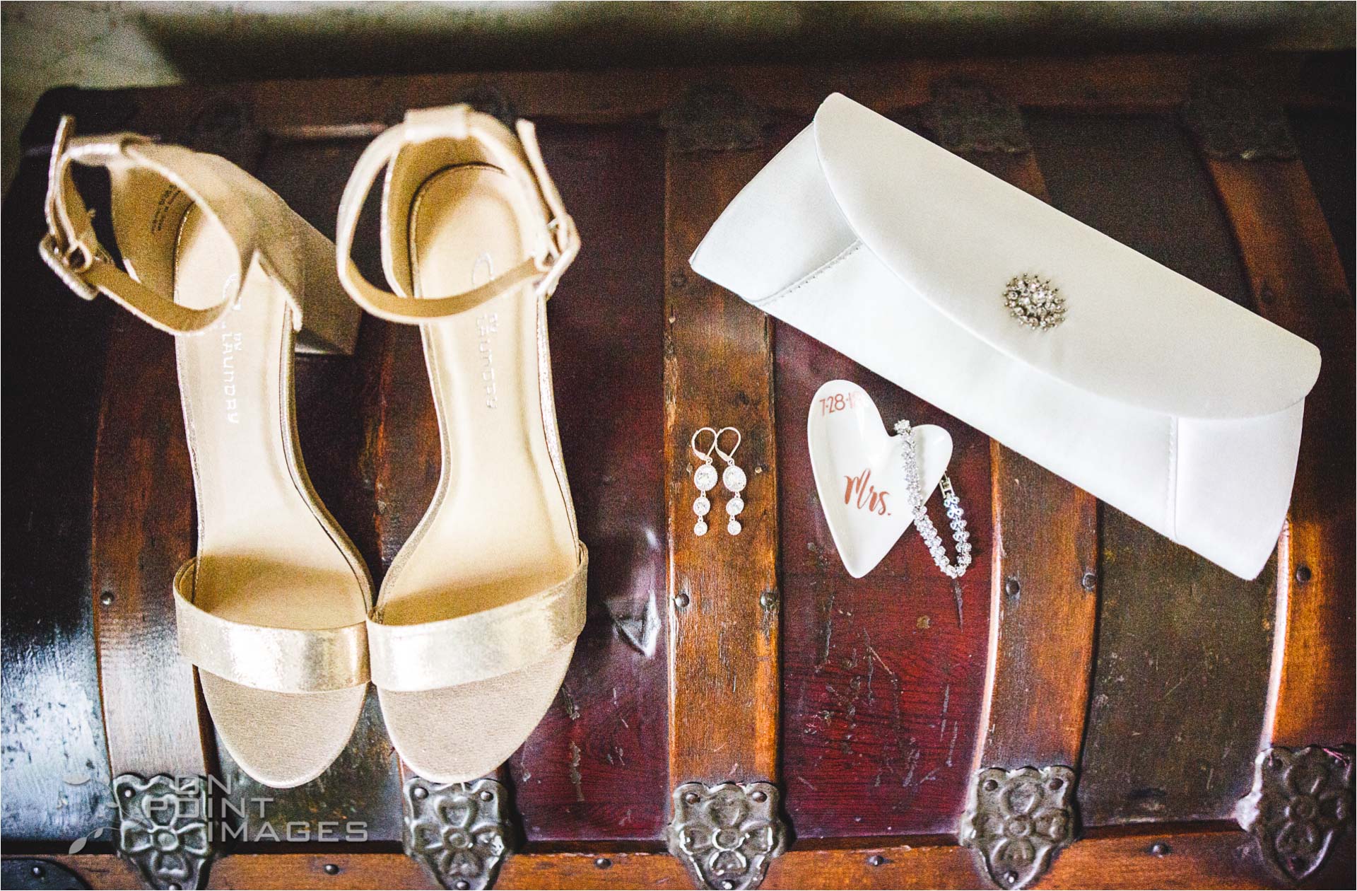 Webb-Barn-Wedding-Photographer-07.jpg