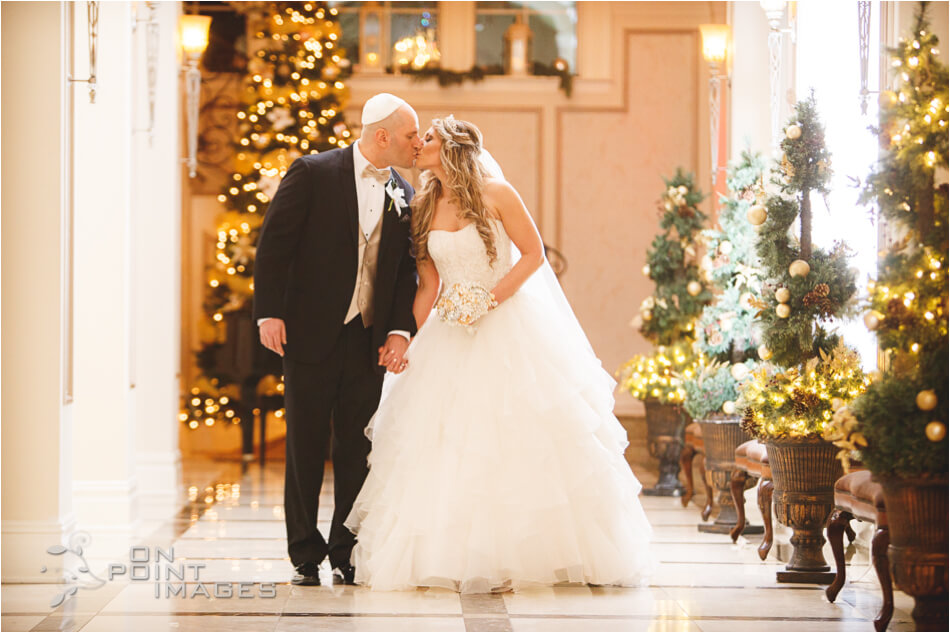 aria-winter-wedding-photographs-01.jpg