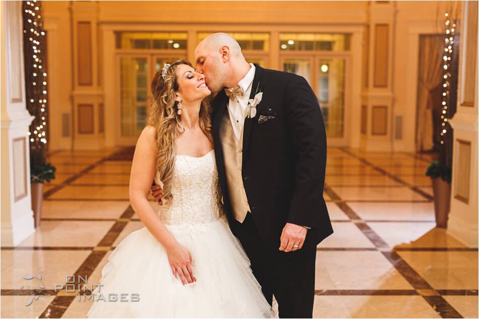aria-winter-wedding-photographs-27.jpg