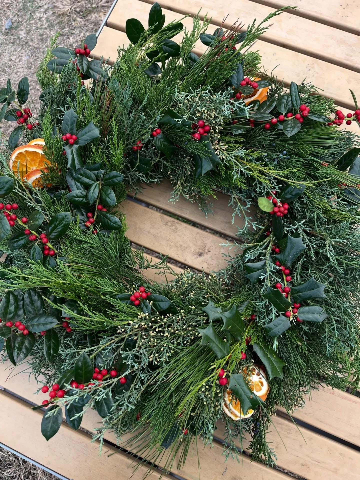 🌲 FARM STAND🌲DECEMBER 6🌲

This Saturday, from 10am to 2pm, we will be hosting our final Farm Stand of the season! We will have Holiday Wreaths available for purchase. These will be range from $55-$75, first come first serve. No pre-orders! 

@cong