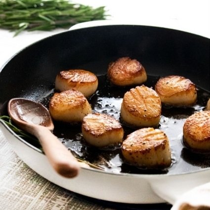 Scallop Sunday! How good do these seared scallops from Pescadeli look? @aboutdinnerthyme knows how to cook a scallop, bravo!