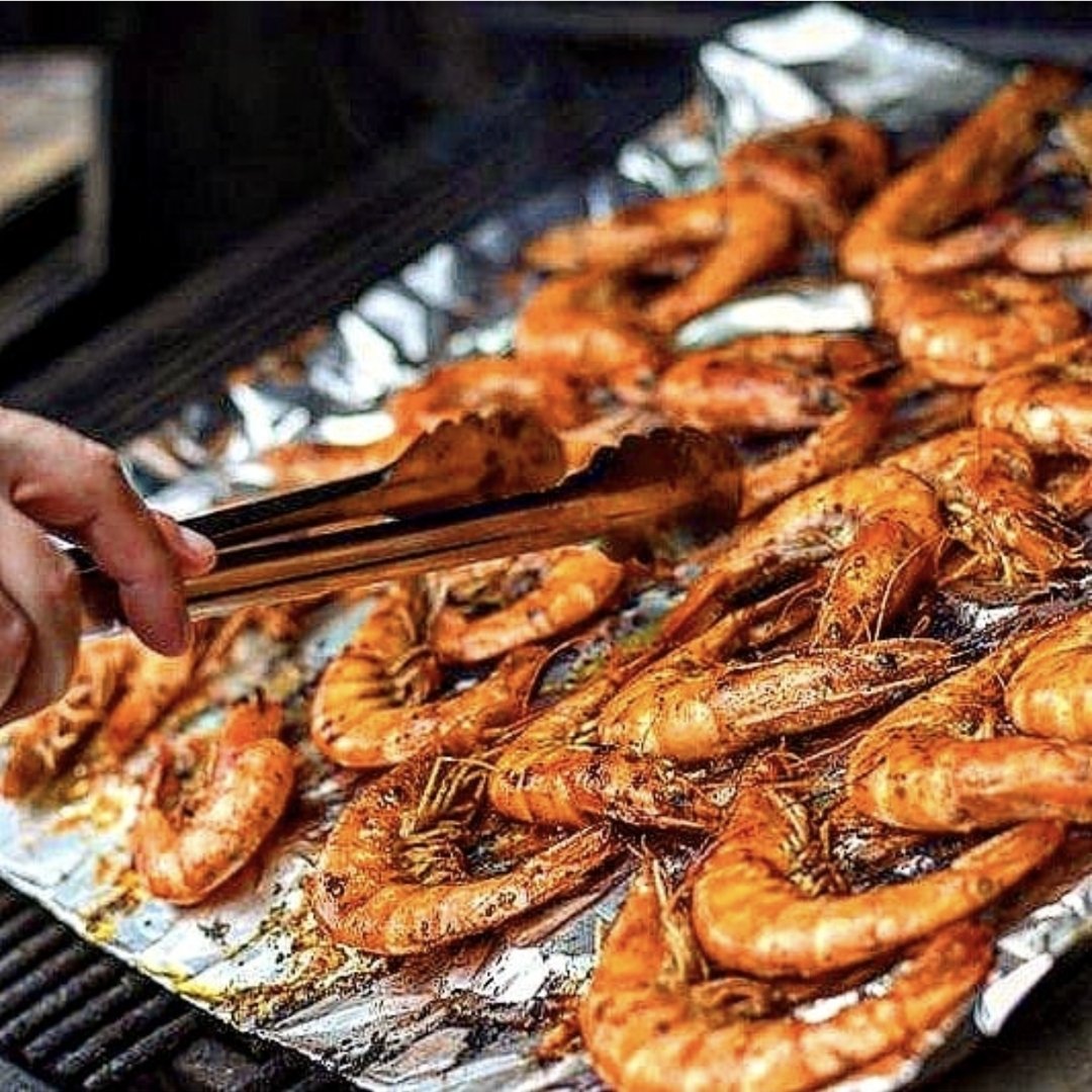 It's time to fire up the grills and toss on peel'n eat shrimp! 

Our customer @scottdweiss shared this fantastic photo doing just that. 

Order shrimp &amp; more online &amp; pick up in store for Memorial Day weekend. 

#bethesdamd #mdw #freshshrimp