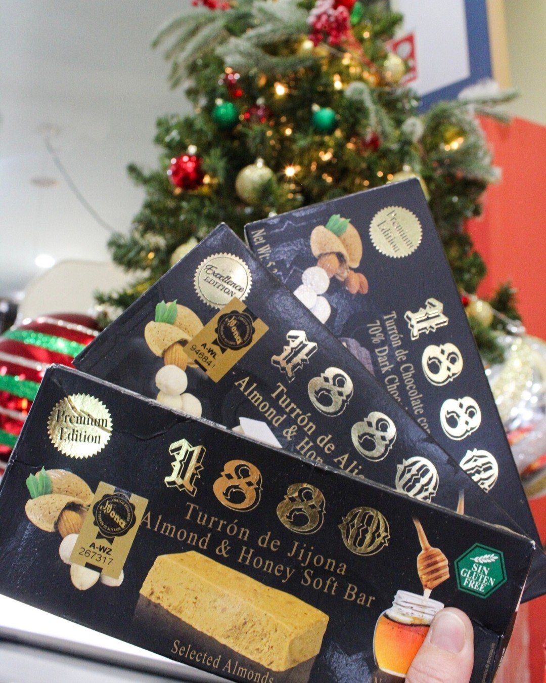 Your favorite Spanish holiday treats have arrived! Turron and more are available for you to shop in store this season. 🇪🇸🎄

#turron #spanishtreats #bethesdamd