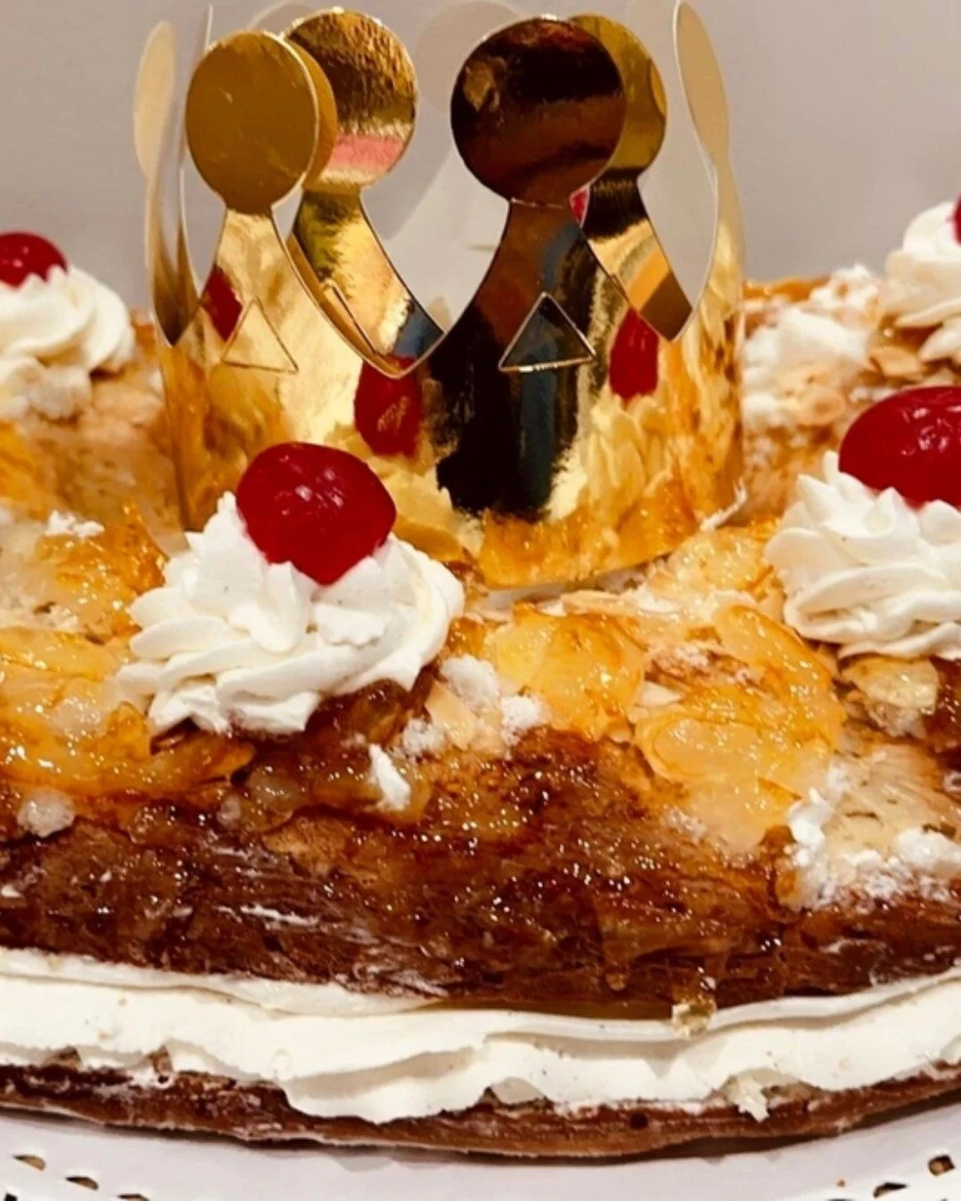 One of the best known seasonal secrets about Pescadeli is our Roscon de Reyes. A beloved Spanish tradition for celebrating Three Kings Day - ours are house made and available with or without nata, or cream. Order Roscon de Reyes online now for pick u