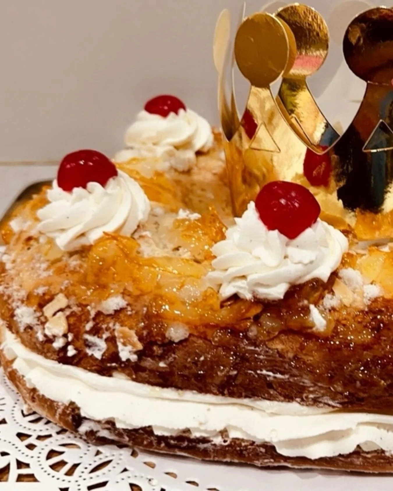 Order your Roscon de Reyes for Three Kings Day! Made from scratch in our kitchen and available with or without cream. The perfect treat to end the holiday season. 
⠀⠀⠀⠀⠀⠀⠀⠀⠀
#roscondereyes #threekingsday #fromscratch