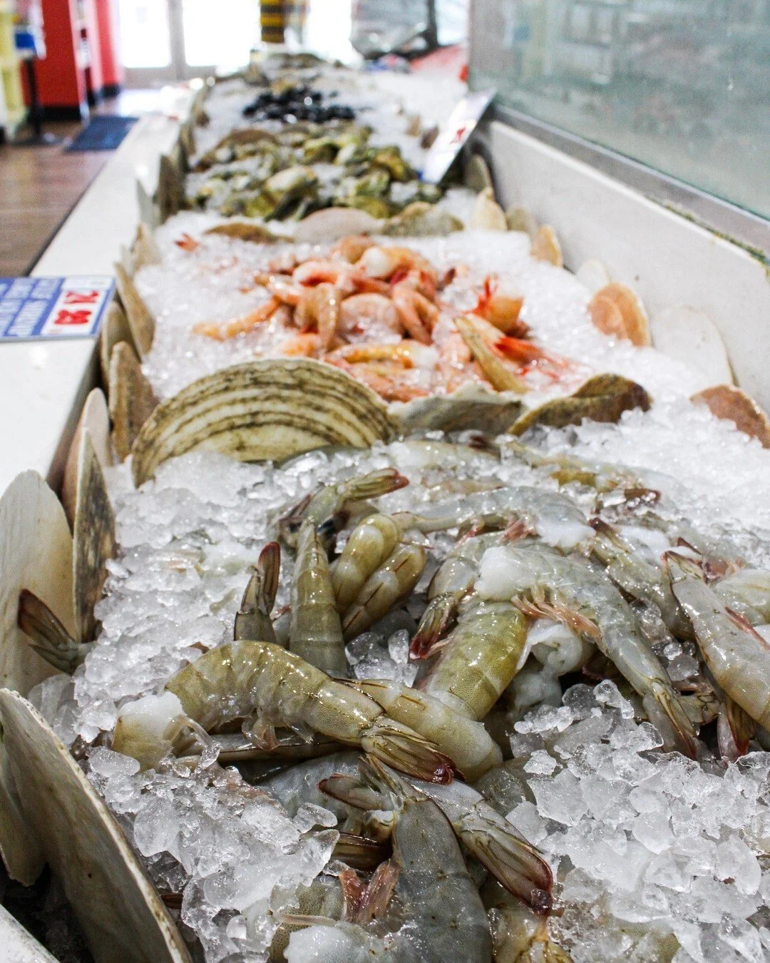 Happy Mother's Day! It's not too late to pick up something delicious for Mom - we're open 10am-5pm and happy to help you pick out Mom's favorite seafood to make her a delicious meal. 

#dmveats #freshseafood #shrimp