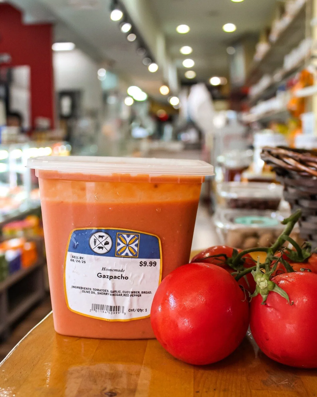 It's a hot one. And you know what that means! Gazpacho for dinner. 🍅

Made fresh at Pescadeli, authentically Spanish. 

#gazpacho #summereats #dmveats