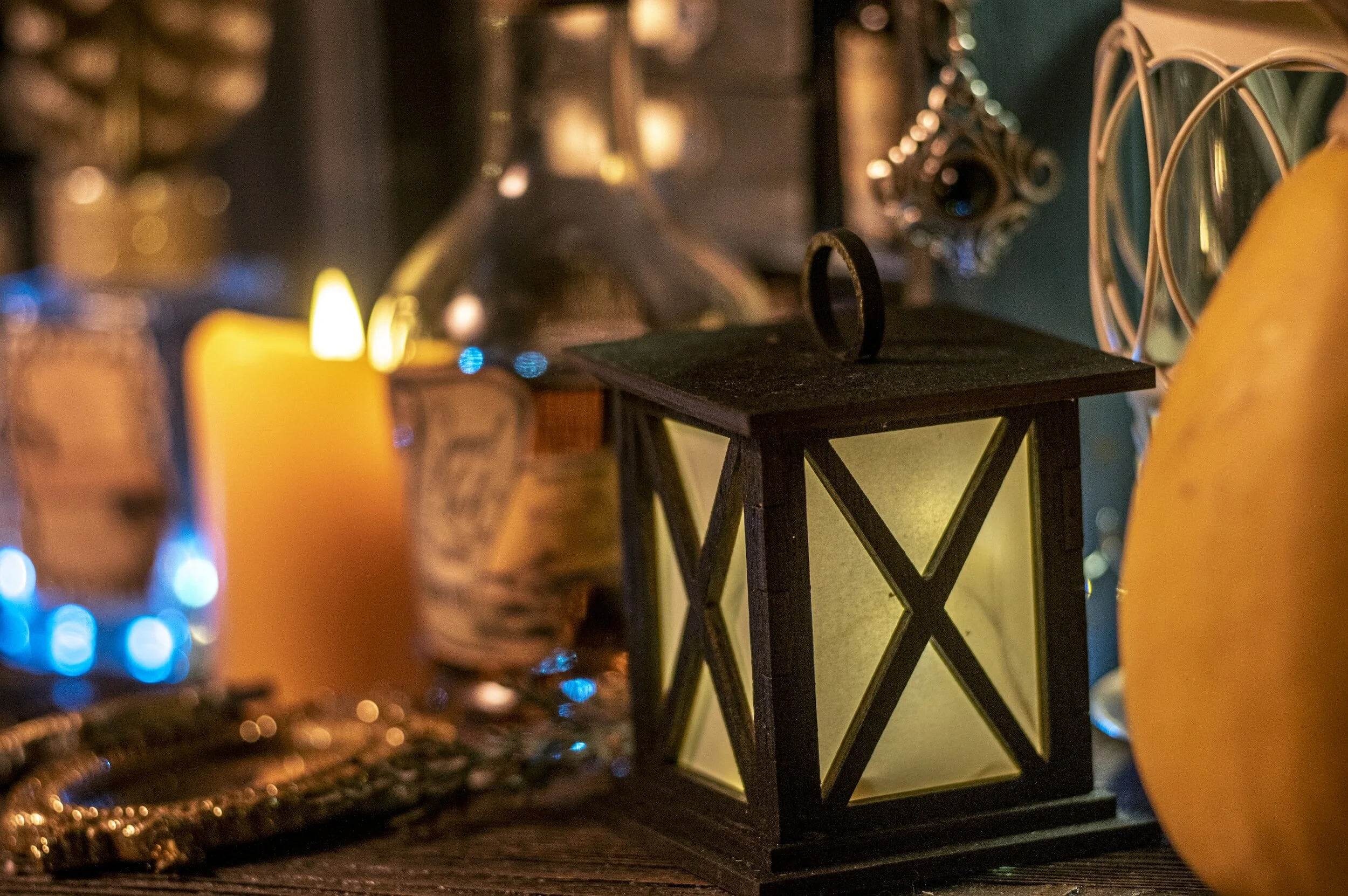 Halloween Mantel Decor: Spook Up Your Space with Style