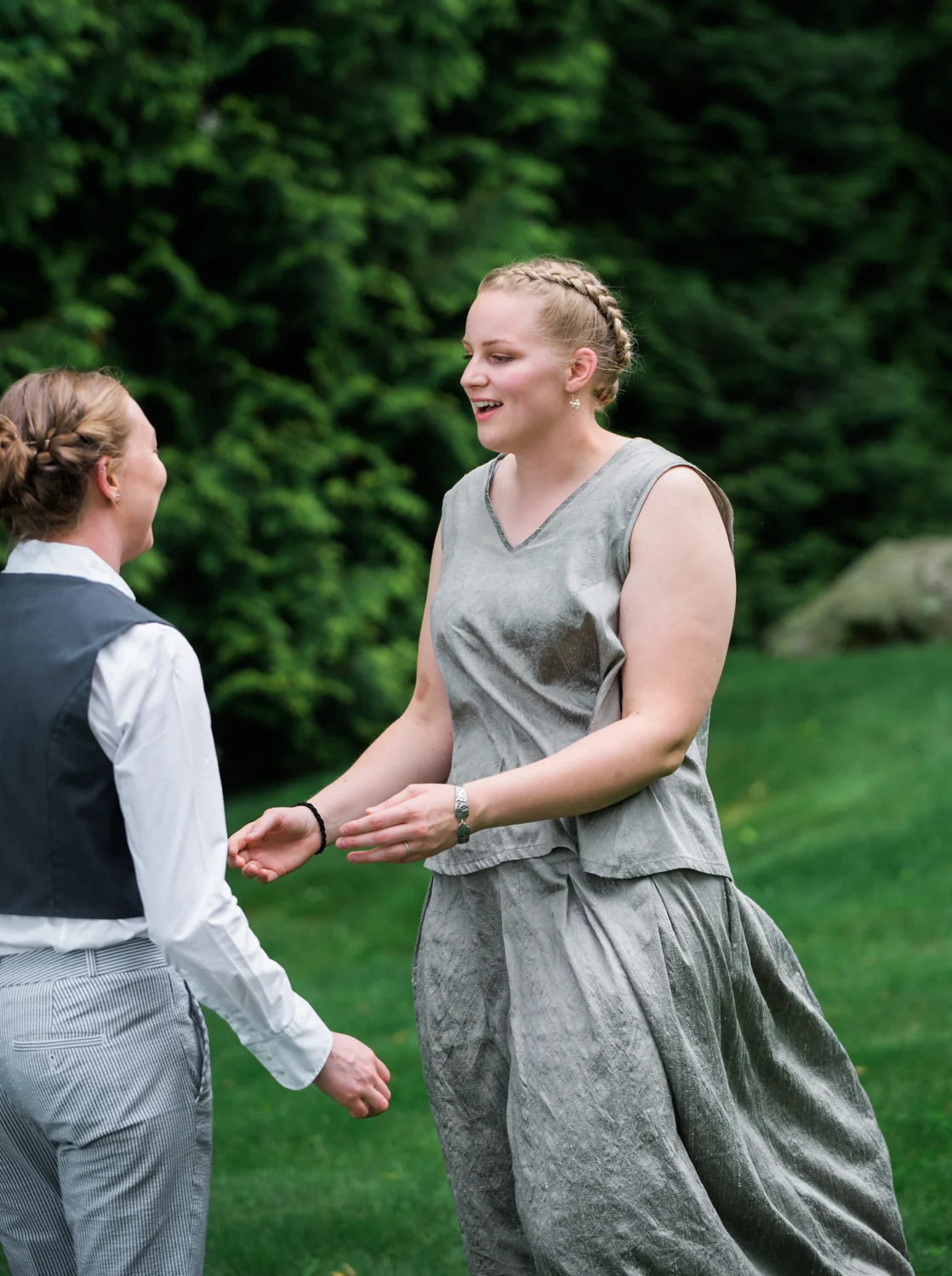 12 - Jamestown backyard wedding-12.jpg