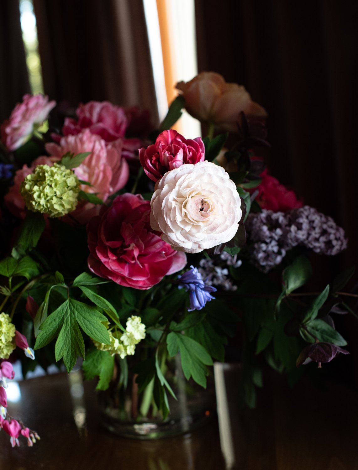 Ephemera Designs sustainable new england wedding flower arrangements-3.jpg
