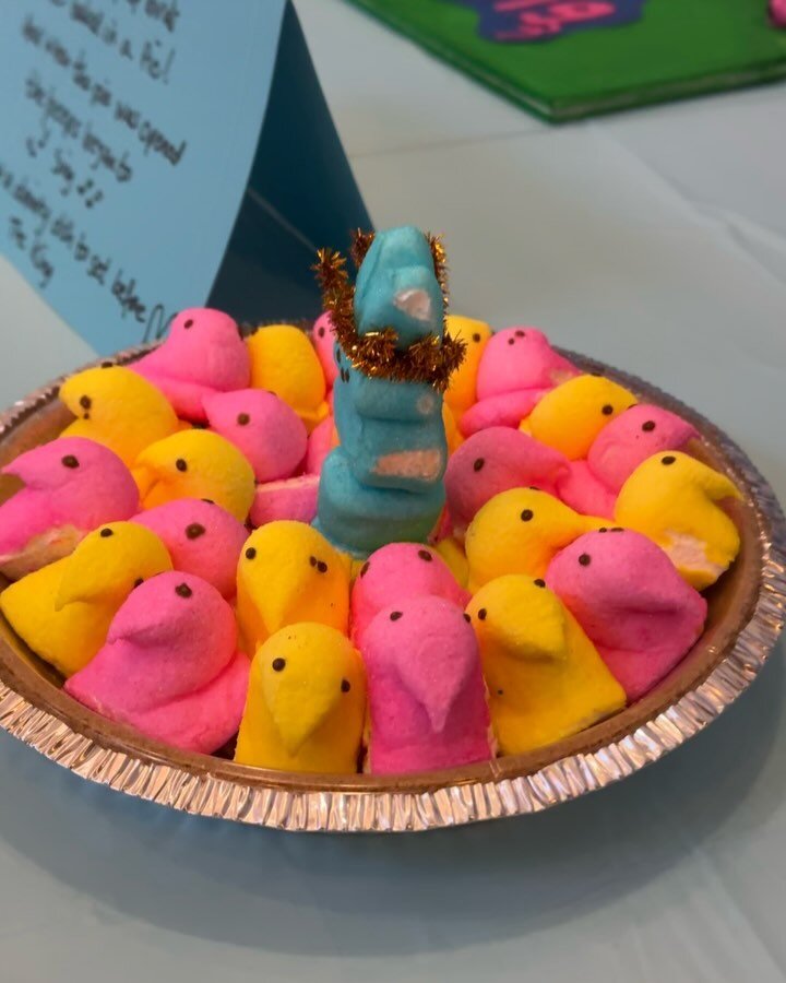 4 and 20 peep birds&hellip; entry 1 by me and mom ~ 

#peepshow #peeps