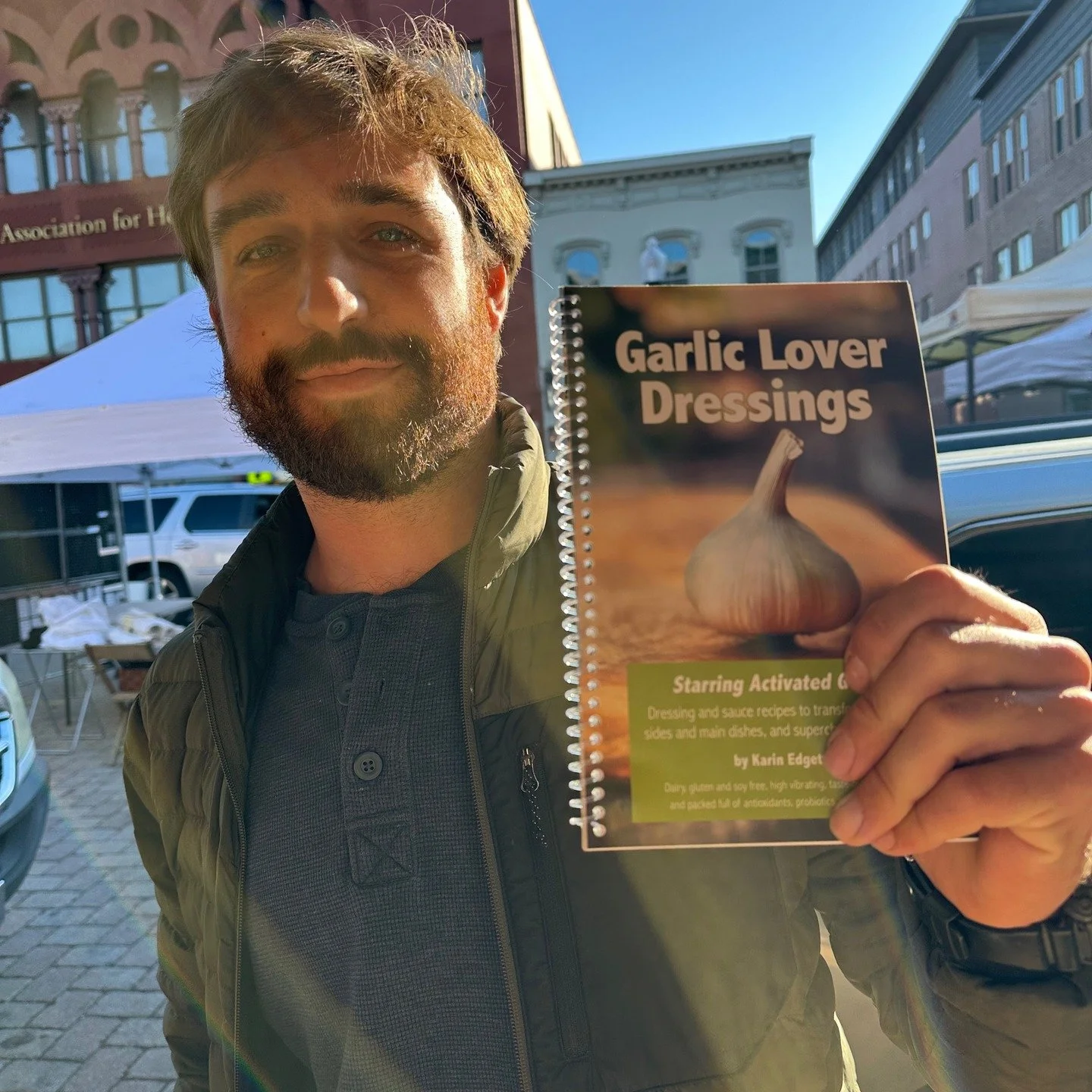 Garlic Lover Dressings ~ my first recipe guide is available at H3O organic farm stand @h3ofarms at @easternmarket_dc THIS WEEKEND! This book will alter how you make salad dressings and sauces forever! Includes in formation on how to get the max heali