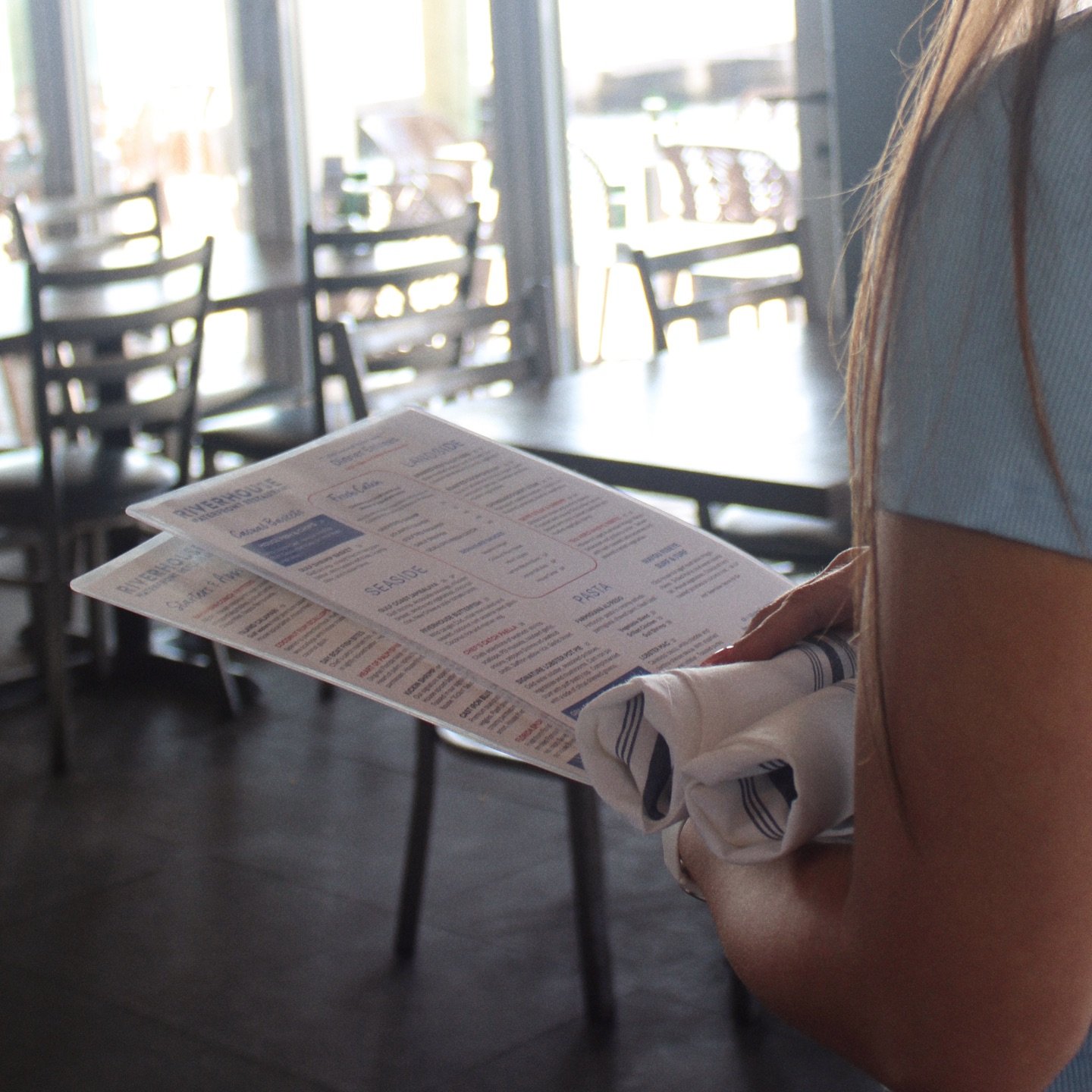 Now hiring: hosts! If you enjoy making people feel welcomed &amp; at home, if you thrive in an high-energy environment while paying close attention to detail, and if you love communicating and coordinating with people: please apply today! We would lo