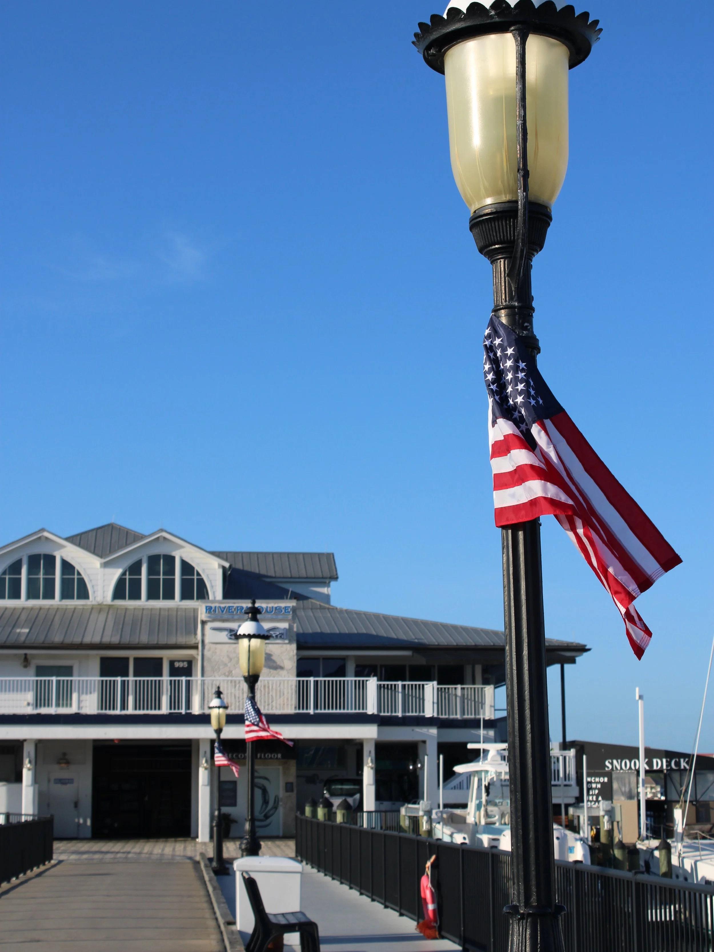 Remembering the fallen, honoring their service, and holding gratitude in our hearts today and always 🇺🇸 Happy Memorial Day, from the Riverhouse 🇺🇸