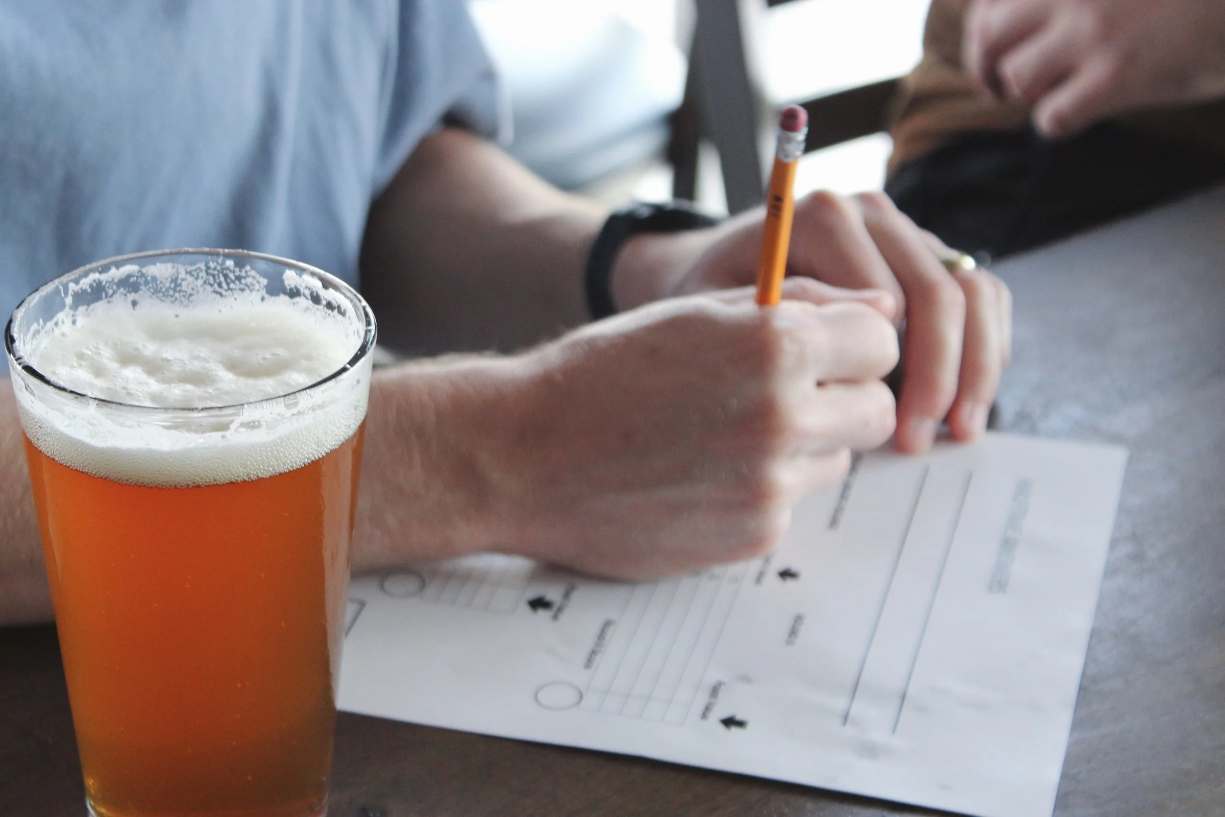 Reserve your spot for Trivia Night tomorrow! Grab your crew, test your knowledge, enjoy great food &amp; views ✅🍽️🌊🍹 RiverhouseFL.com/Reservations | can your team win it all? 🏆