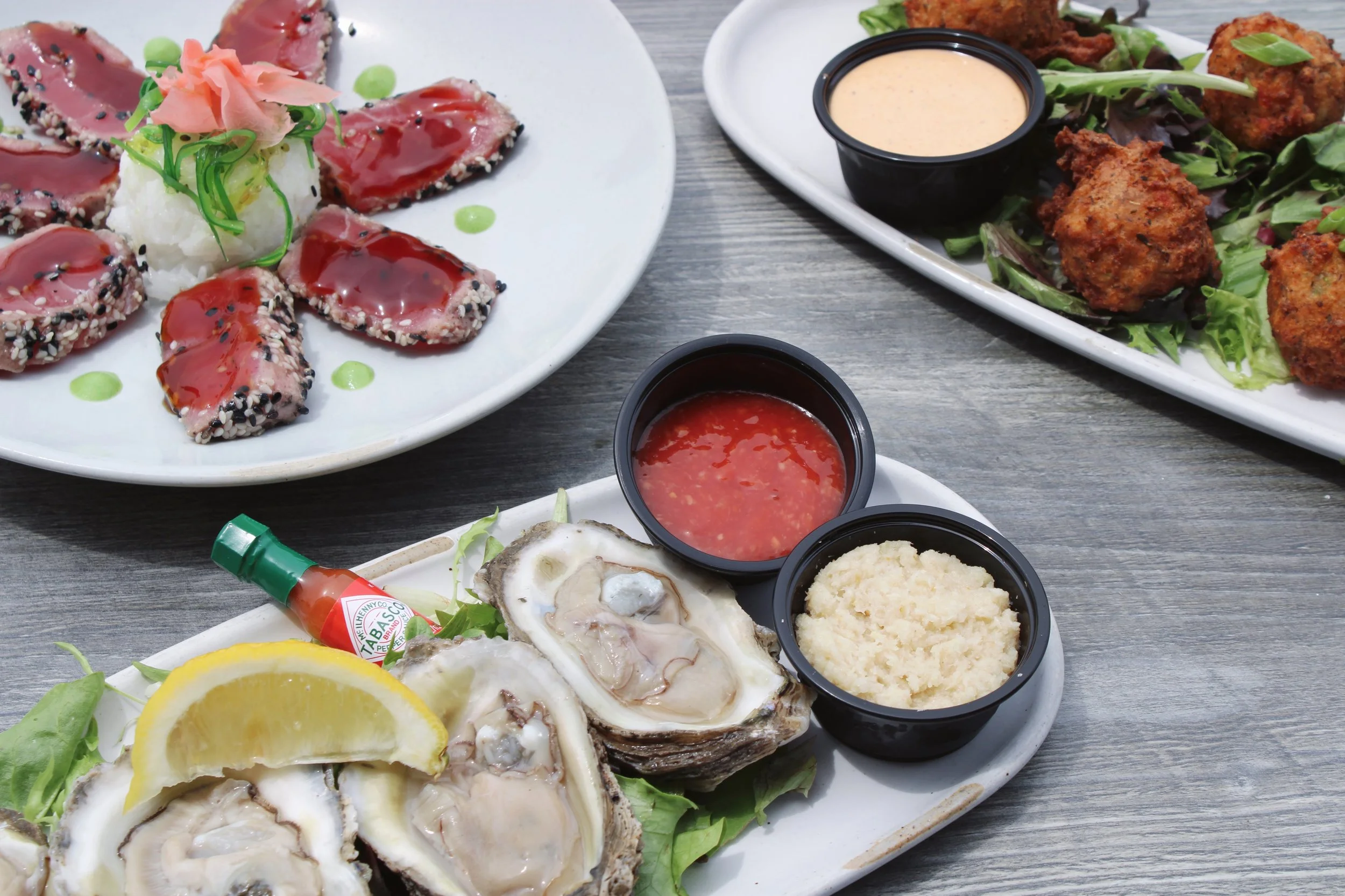 Happiest Hours before Trivia Night? Yes please 🍹🦪🚩 Join us tonight for happiest hours specials &amp; trivia starting at 6! You&rsquo;ll want to reserve your teams spot at: RiverhouseFL.com/Reservations | see you soon! 🌊🍽️
