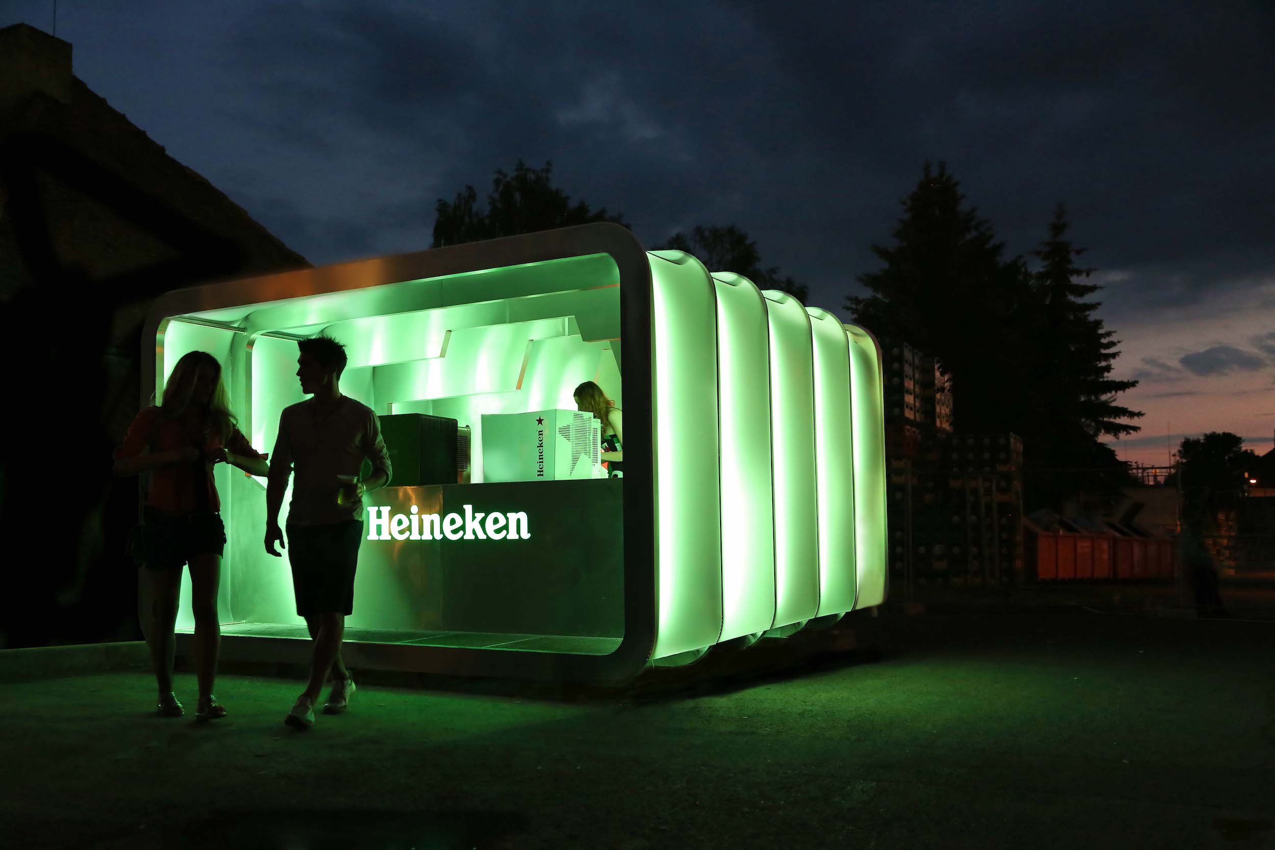 deFORM_Heineken_pop_up_bar_02.jpg